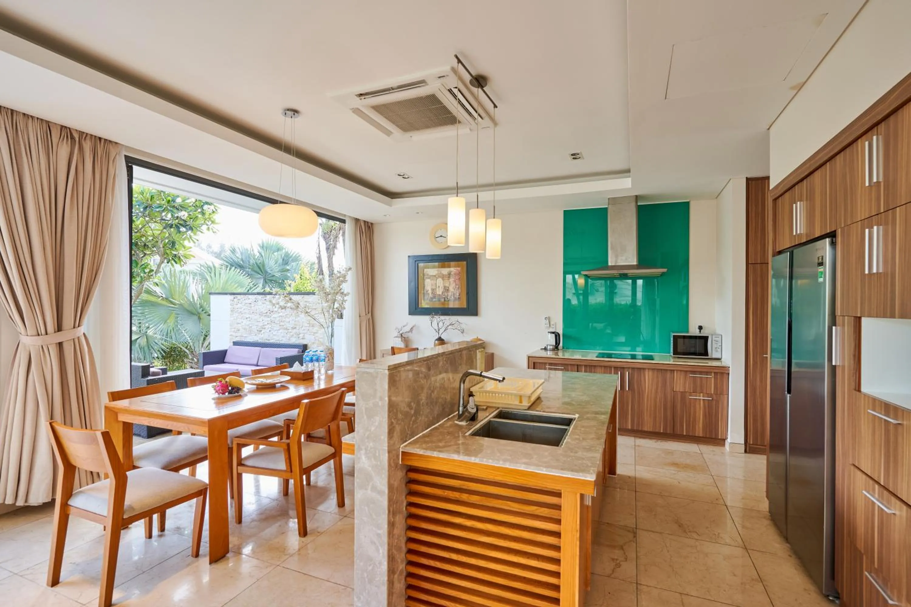 Kitchen or kitchenette in Ocean Beach Villas Danang