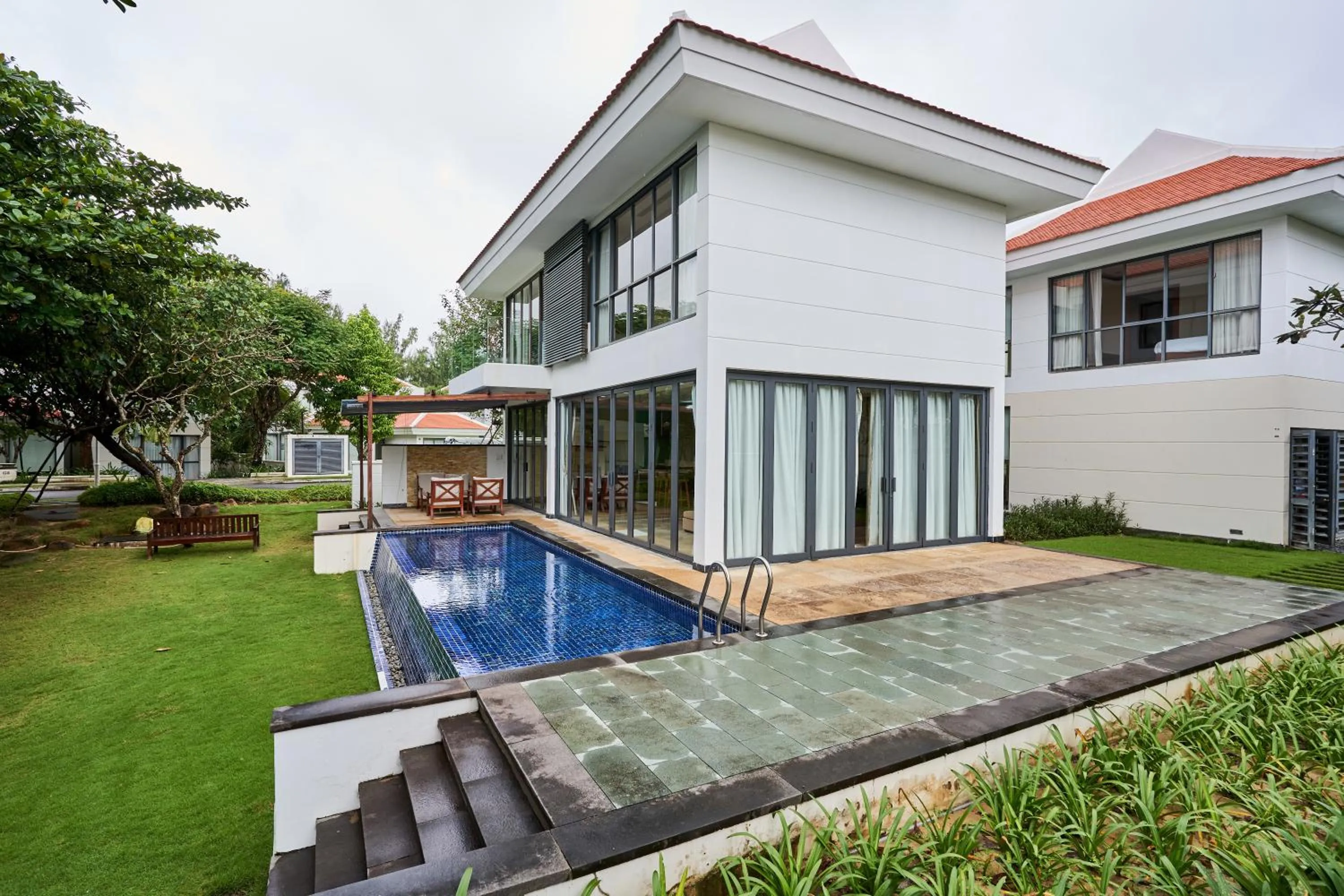 Ocean Beach Villas Danang