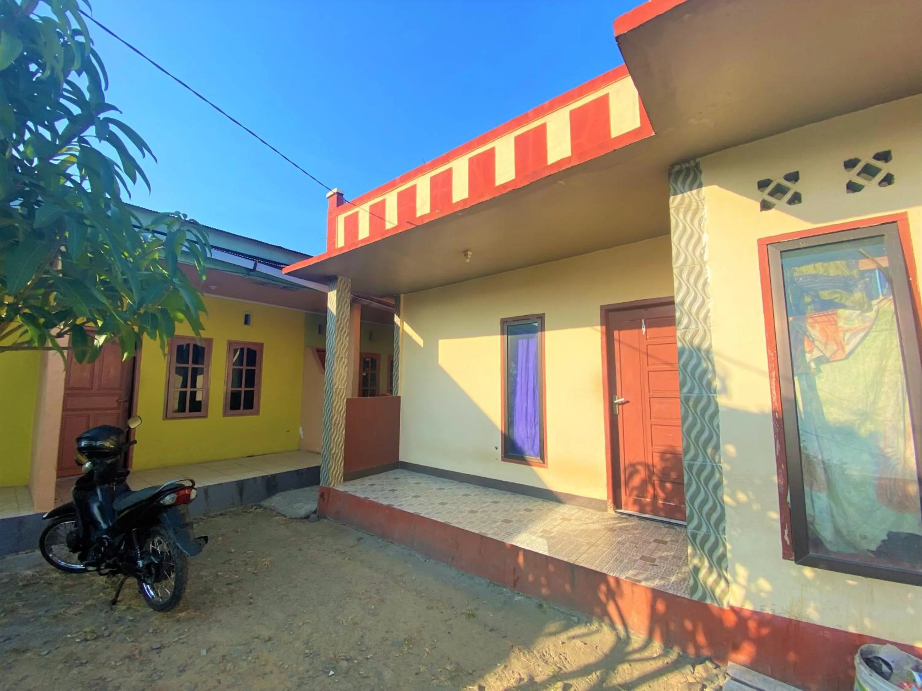 Property building in RedDoorz @ Wisma Sentosa Palopo