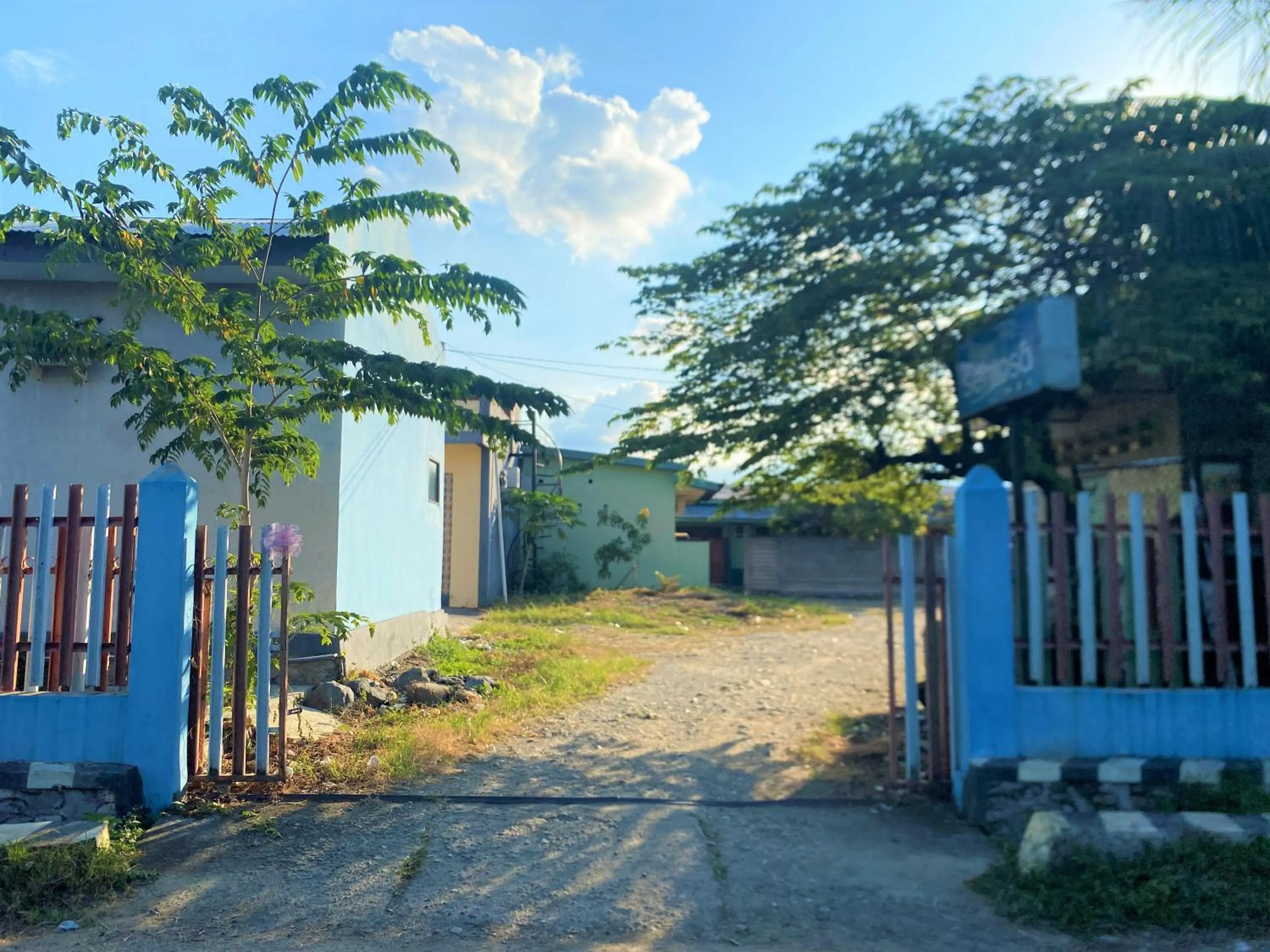 Facade/entrance in RedDoorz @ Wisma Sentosa Palopo