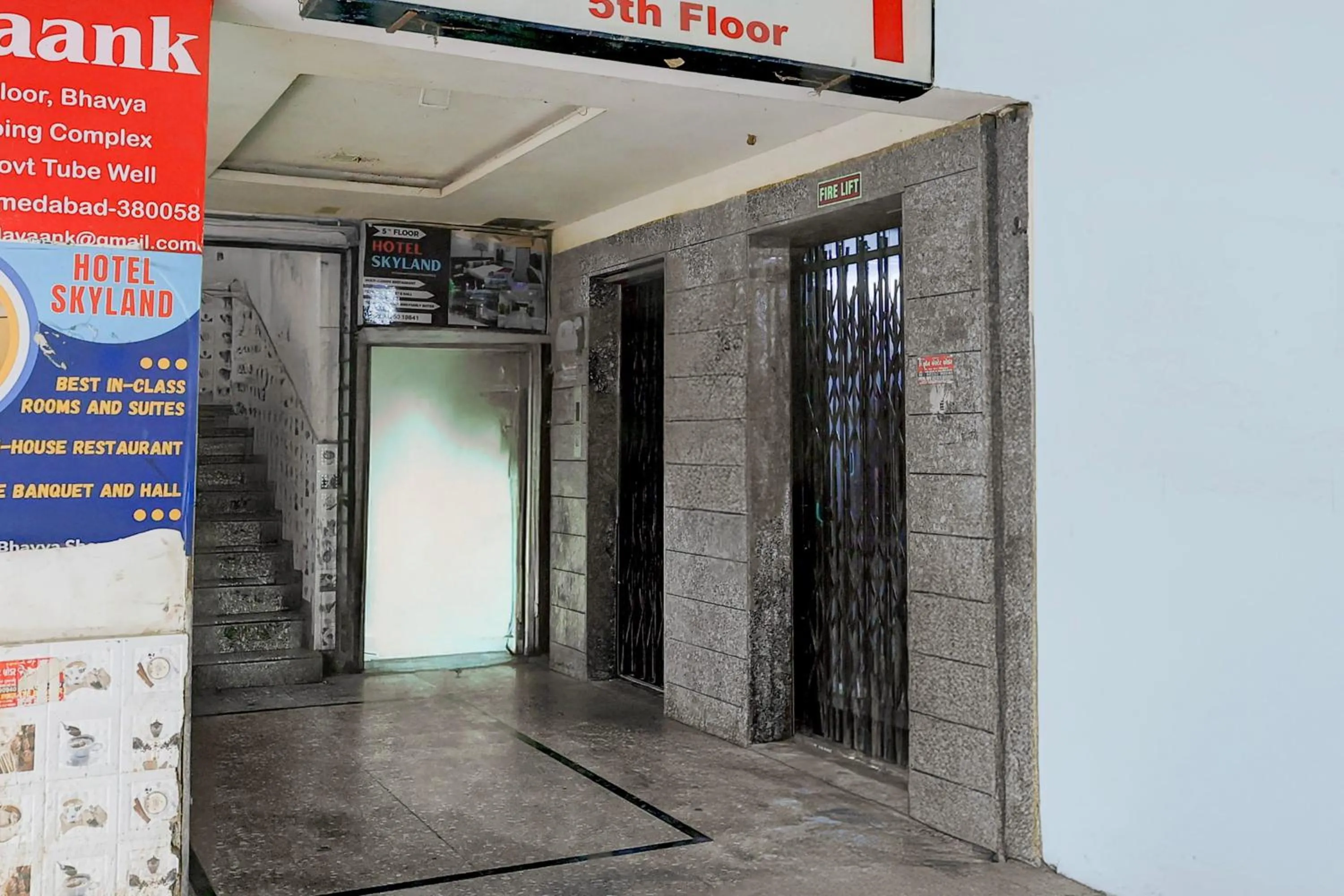 Facade/entrance in FabHotel Skyland
