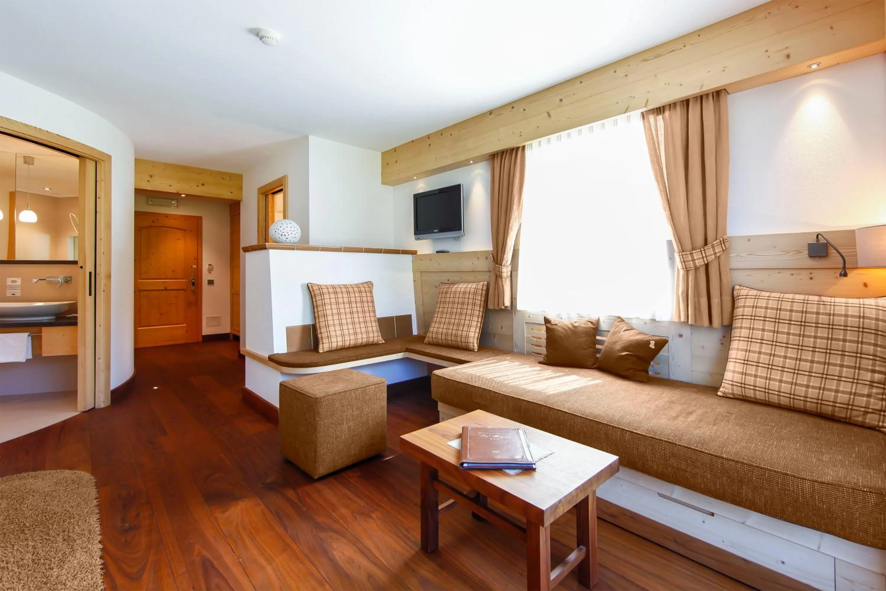 Photo of the whole room, Bed in Garni La Majon