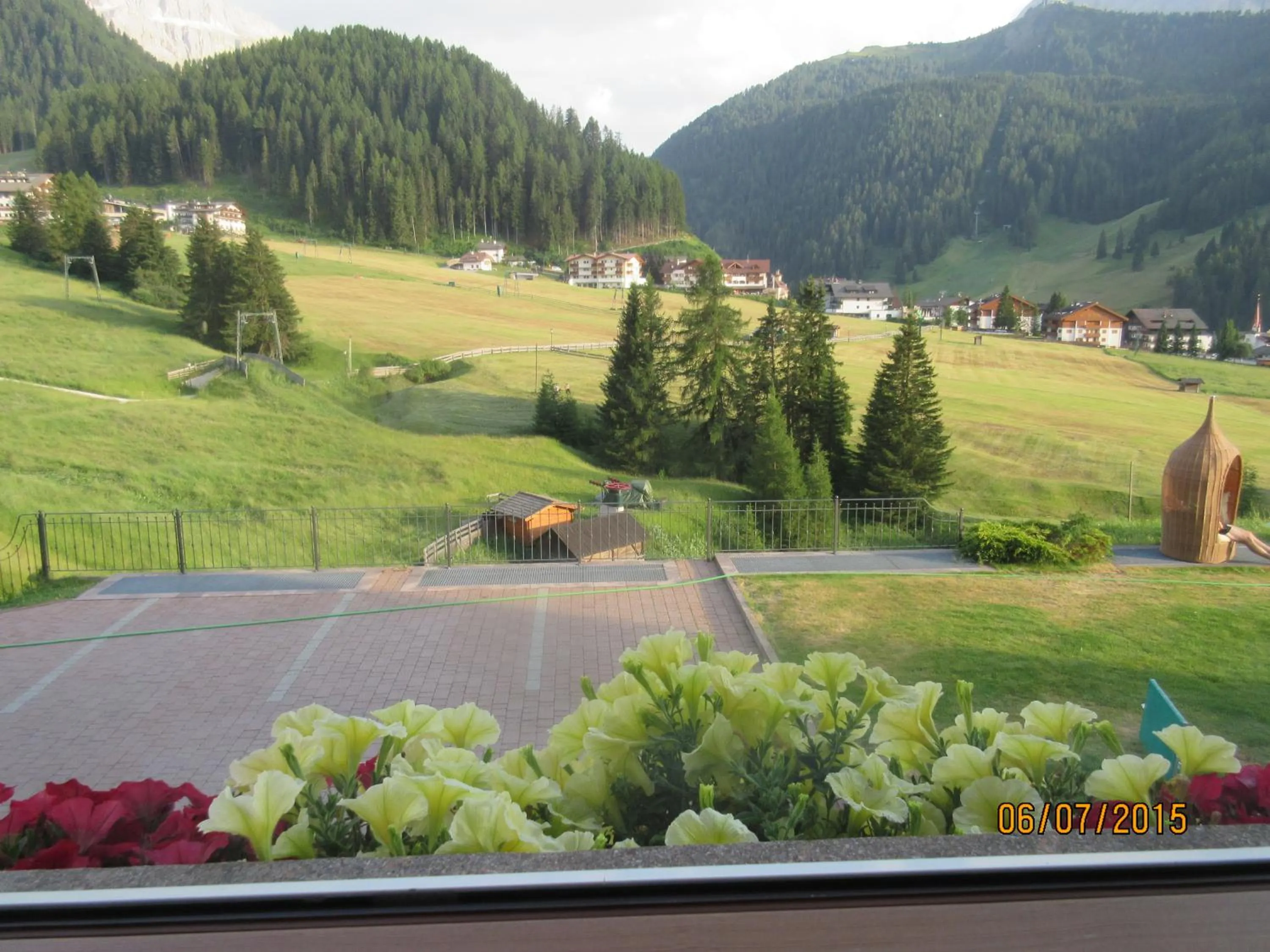 Garden view in Garni La Majon