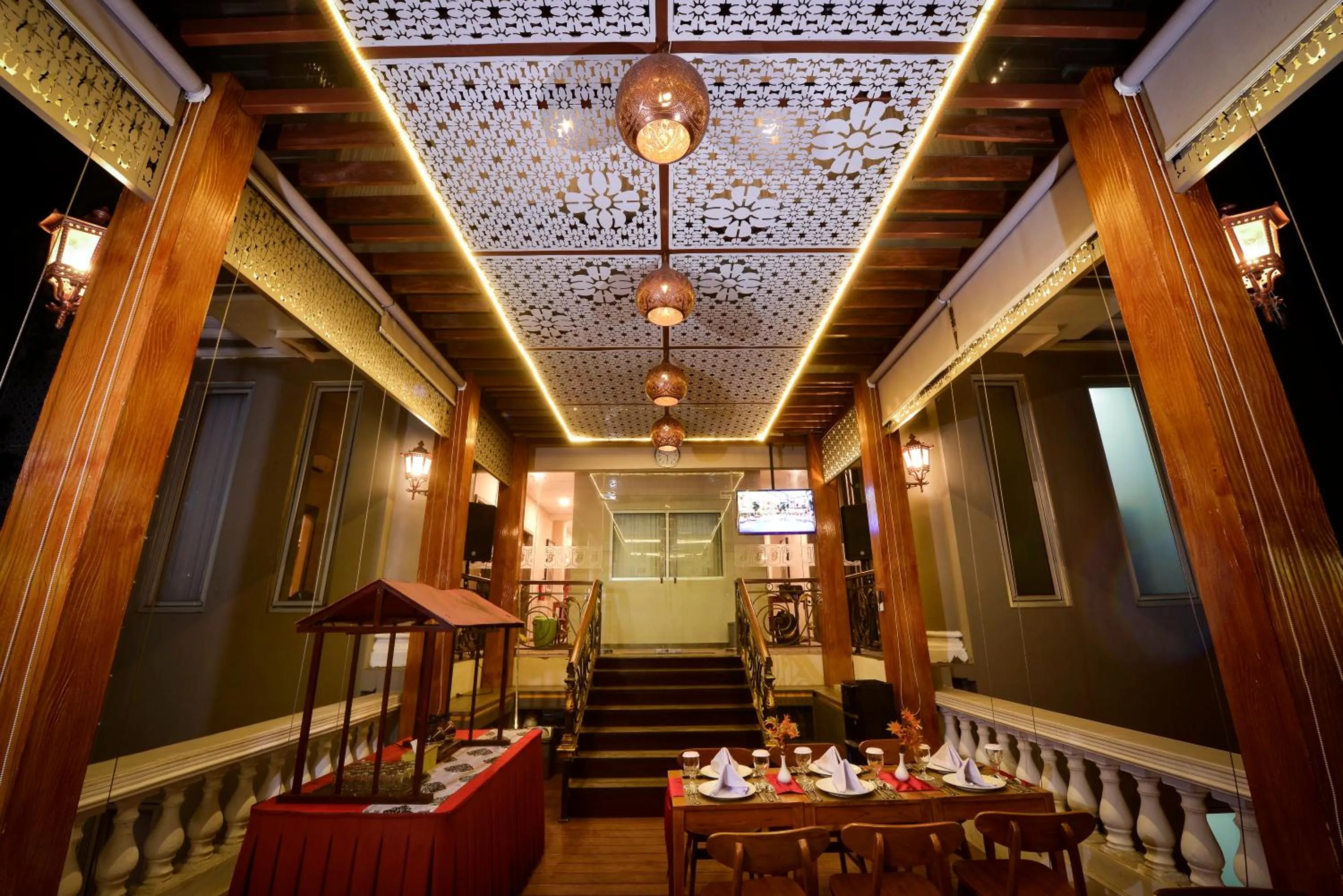 Restaurant/places to eat in Super 8 by Wyndham Solo