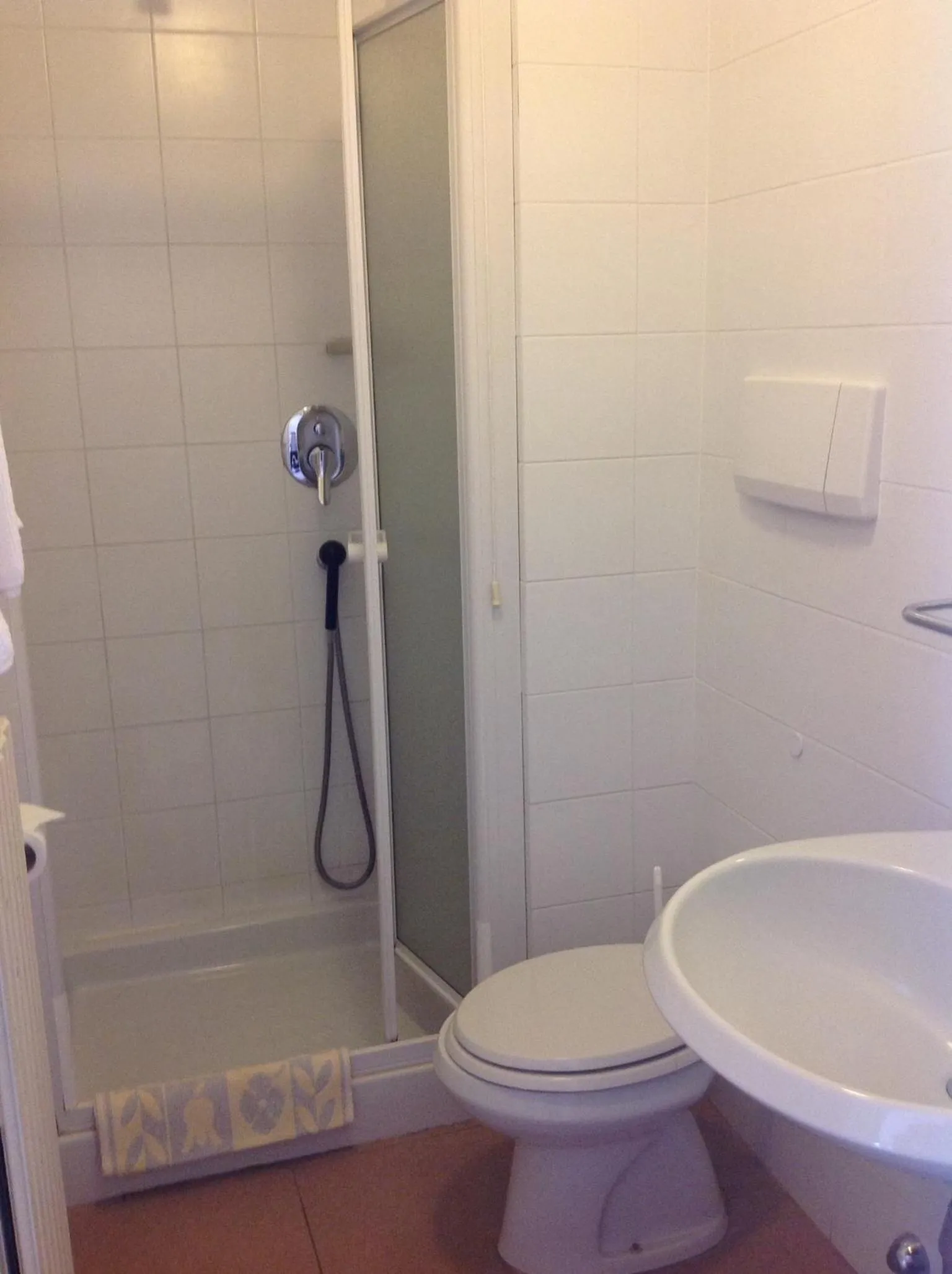 Shower in Albergo Giardinetto