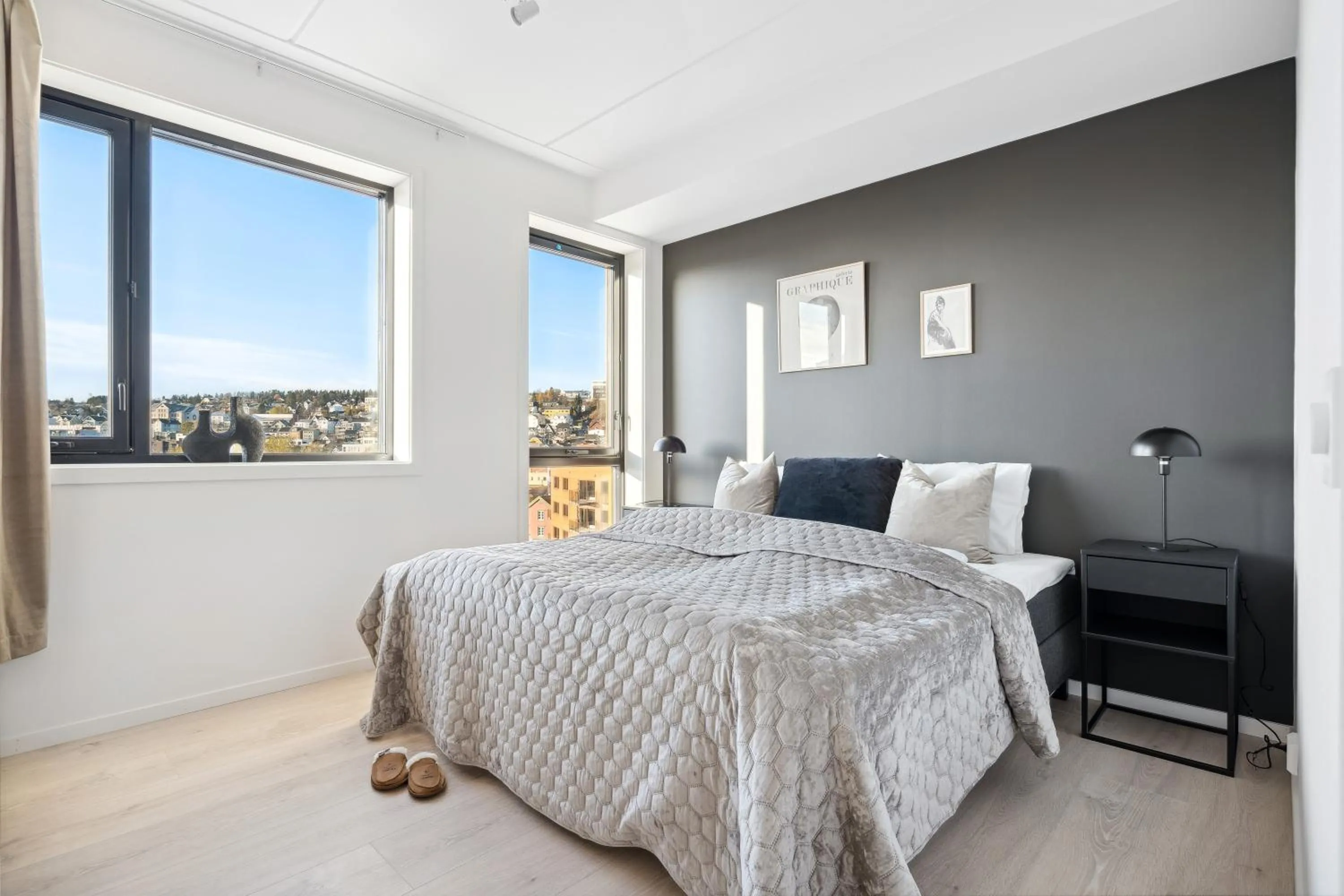 Bedroom, Bed in TotalApartments Vervet Gjøa