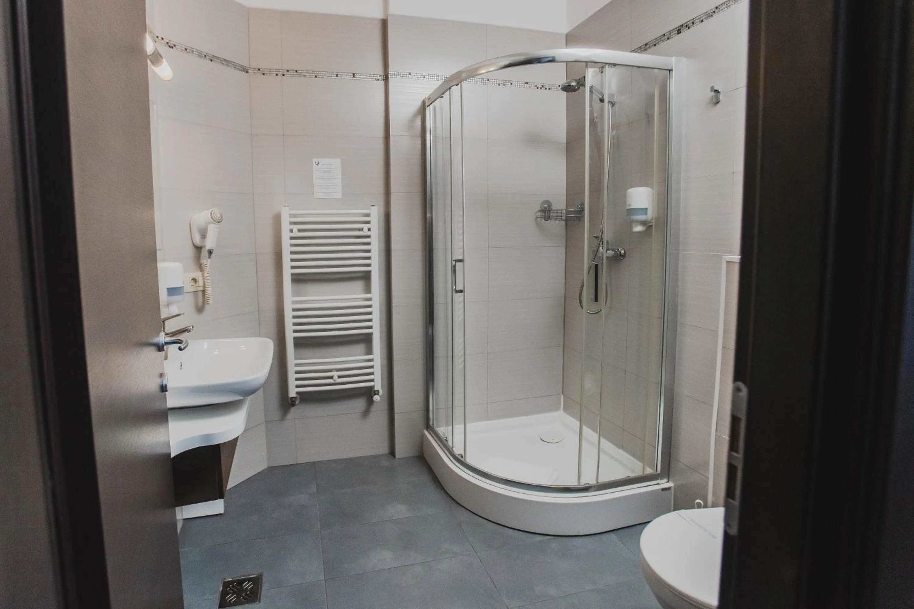 Shower in Caro Boutique Hotel