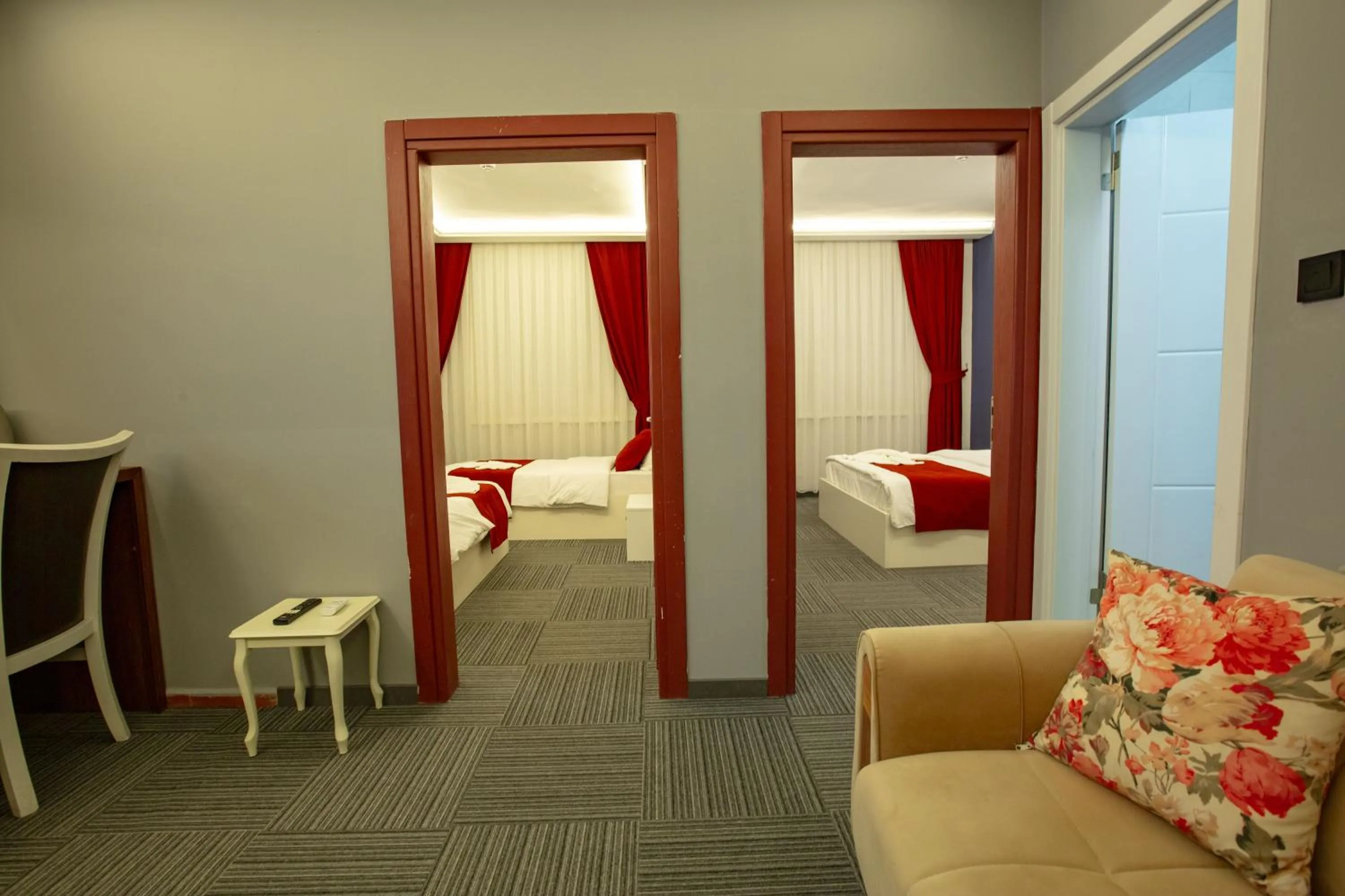 Living room in Vira Suite Hotel