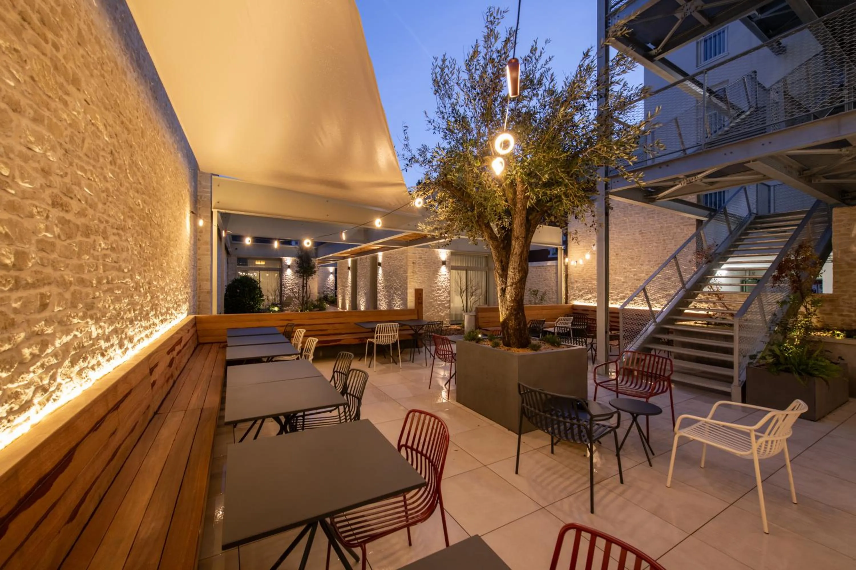 Balcony/Terrace in Hôtel de la Cité
