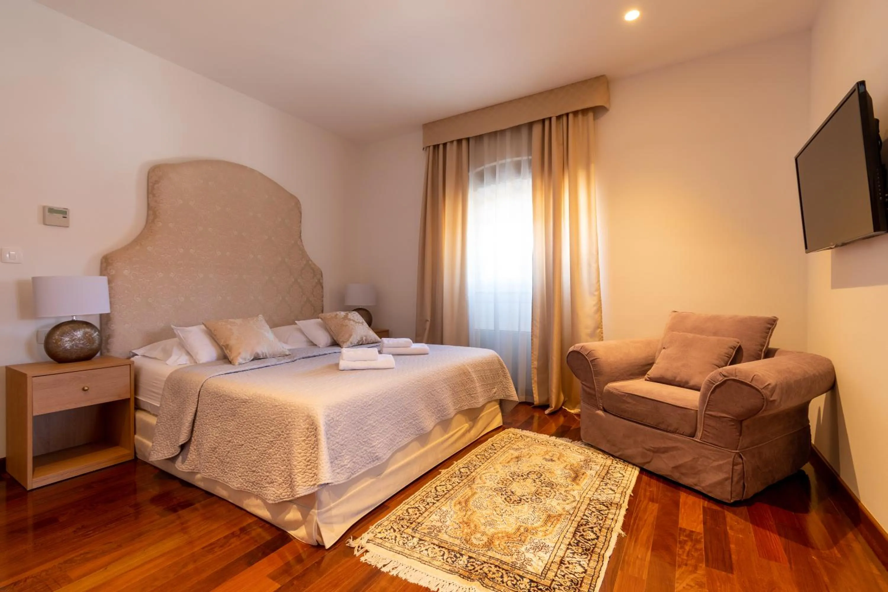 Bedroom, Bed in B&B Heritage Villa Apolon