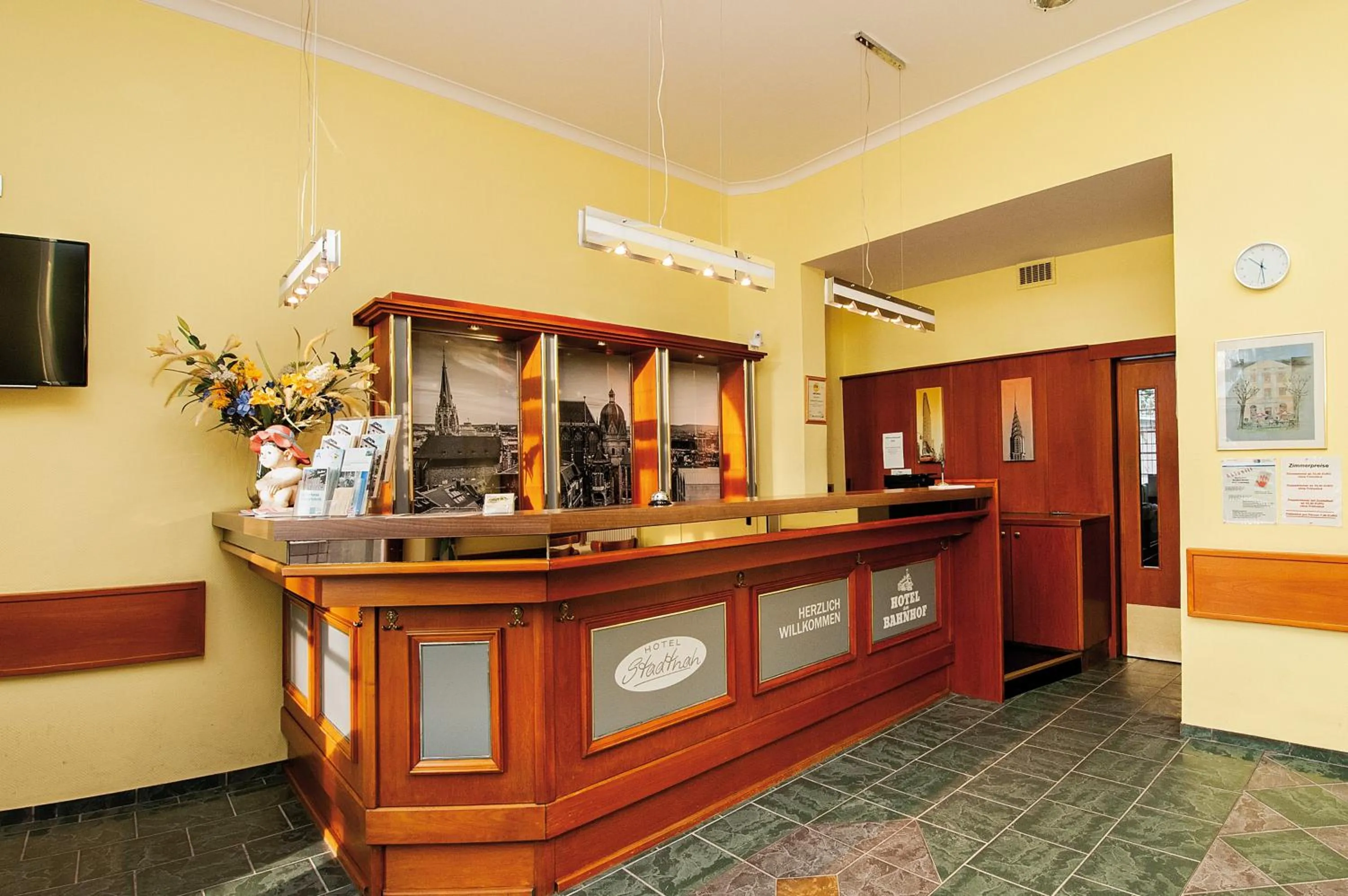 Restaurant/places to eat in Hotel am Bahnhof