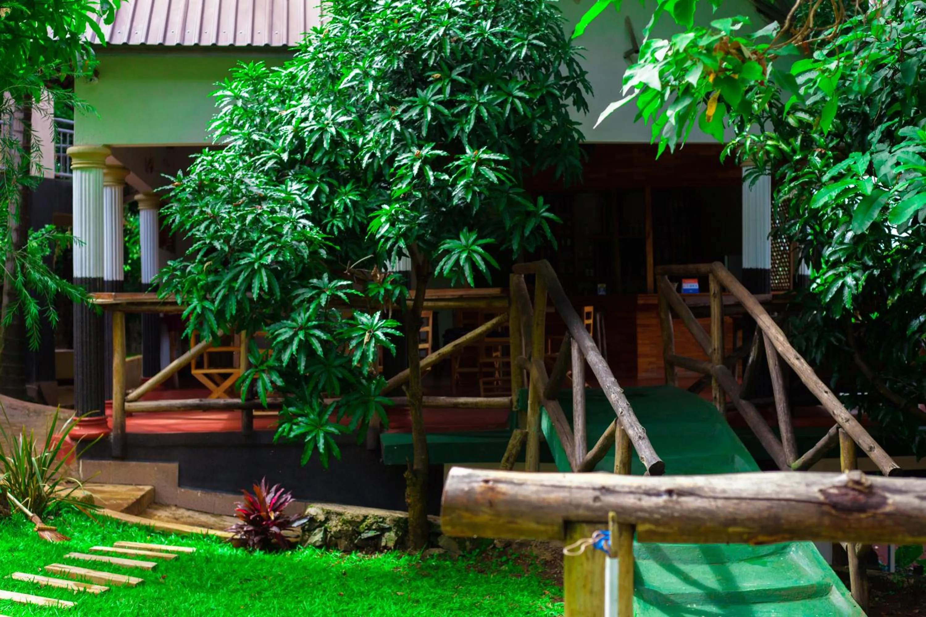 Day in Skill forest lodge