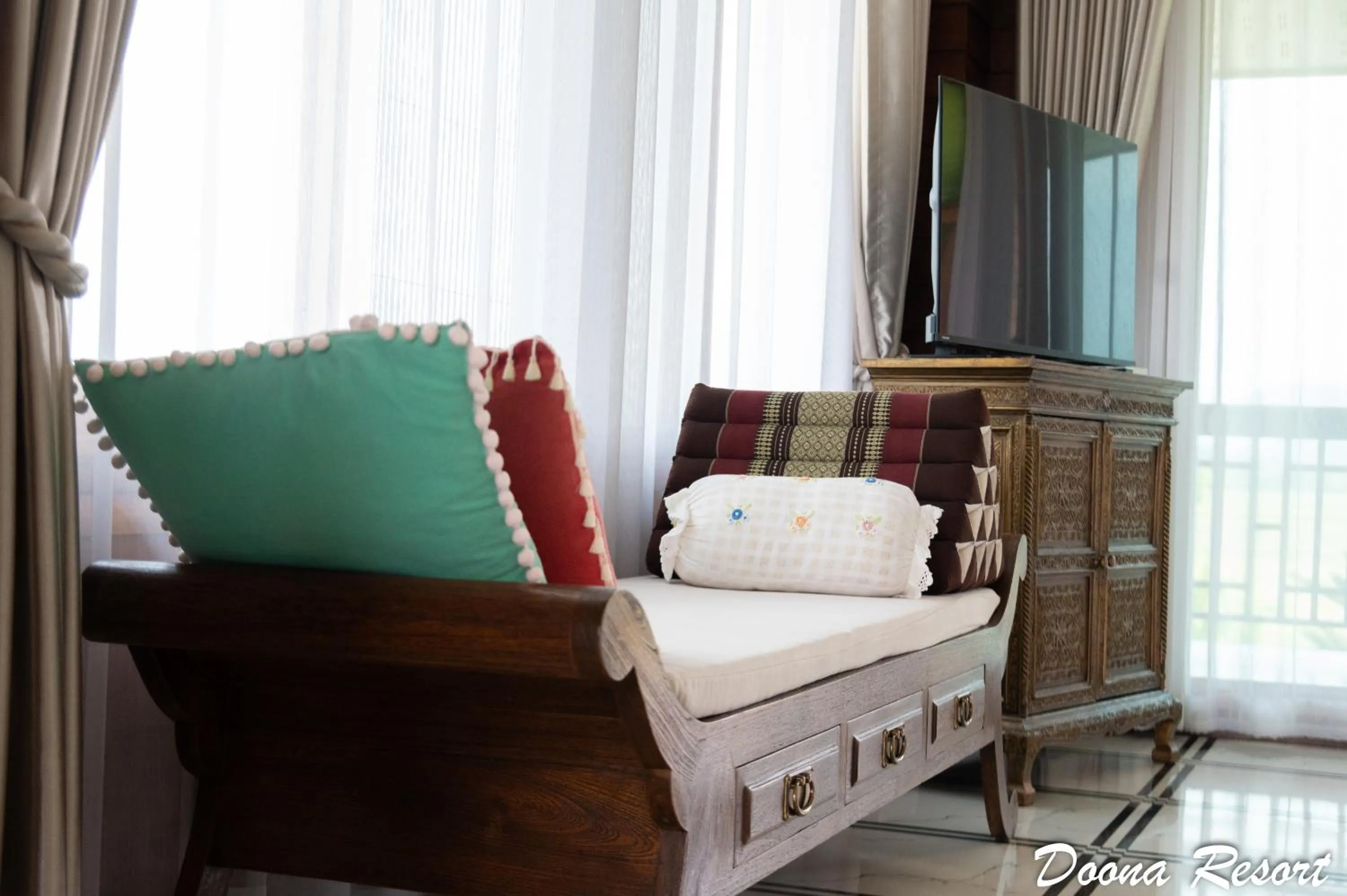 TV and multimedia, Bed in DooNa Resort แลภูดูนา