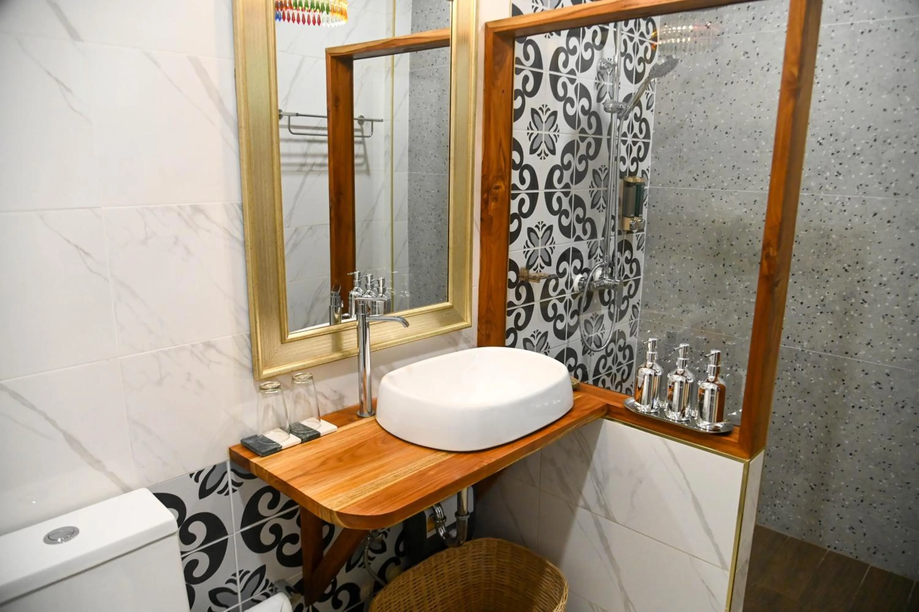 Shower in DooNa Resort แลภูดูนา