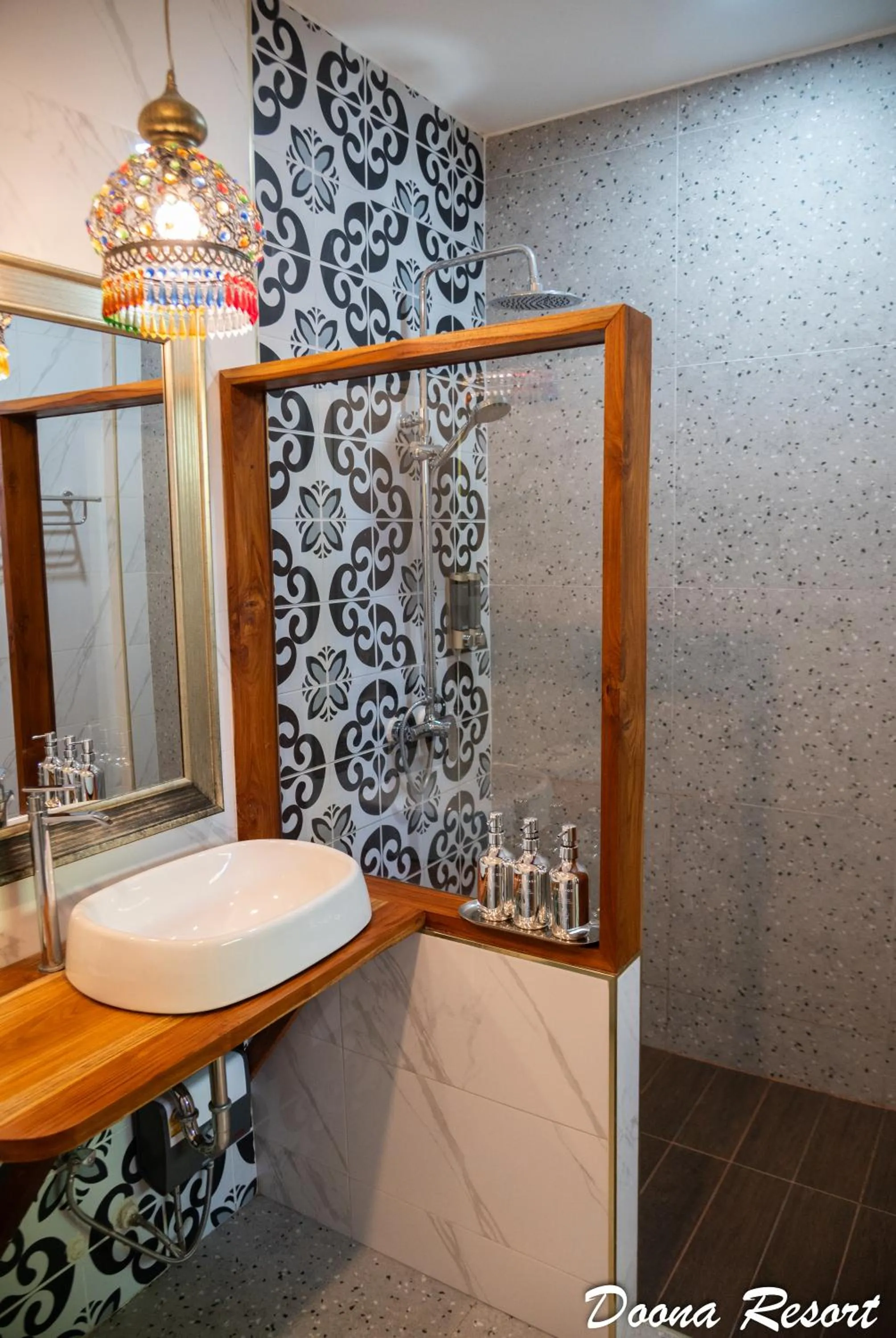 Shower in DooNa Resort แลภูดูนา