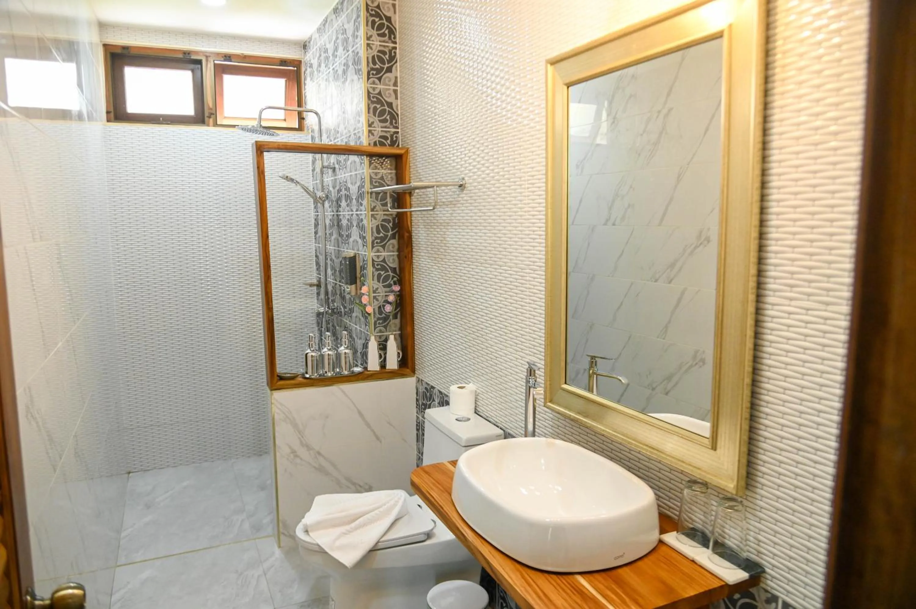 Shower in DooNa Resort แลภูดูนา