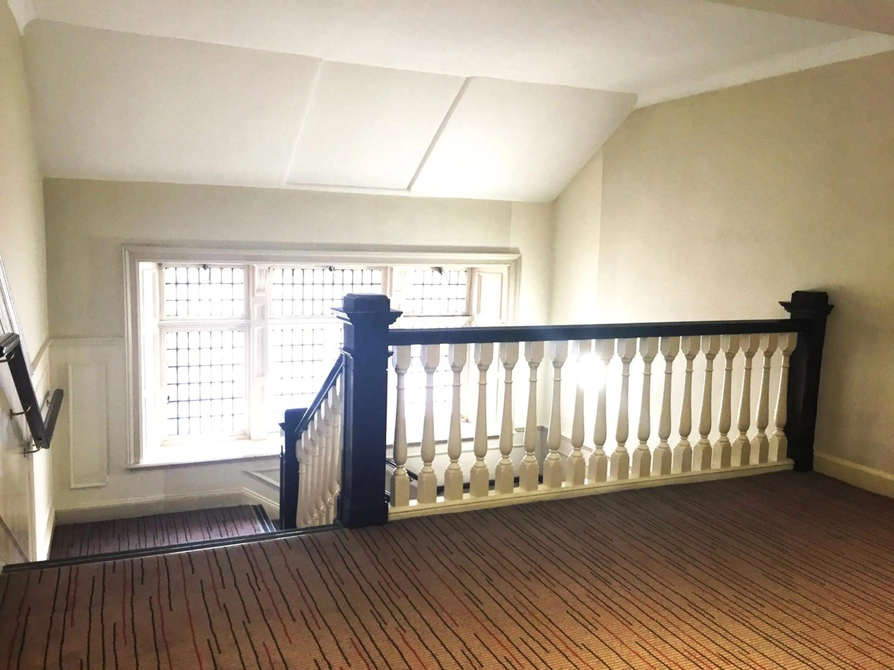 Property building, Bed in Millennium Hotel Glasgow