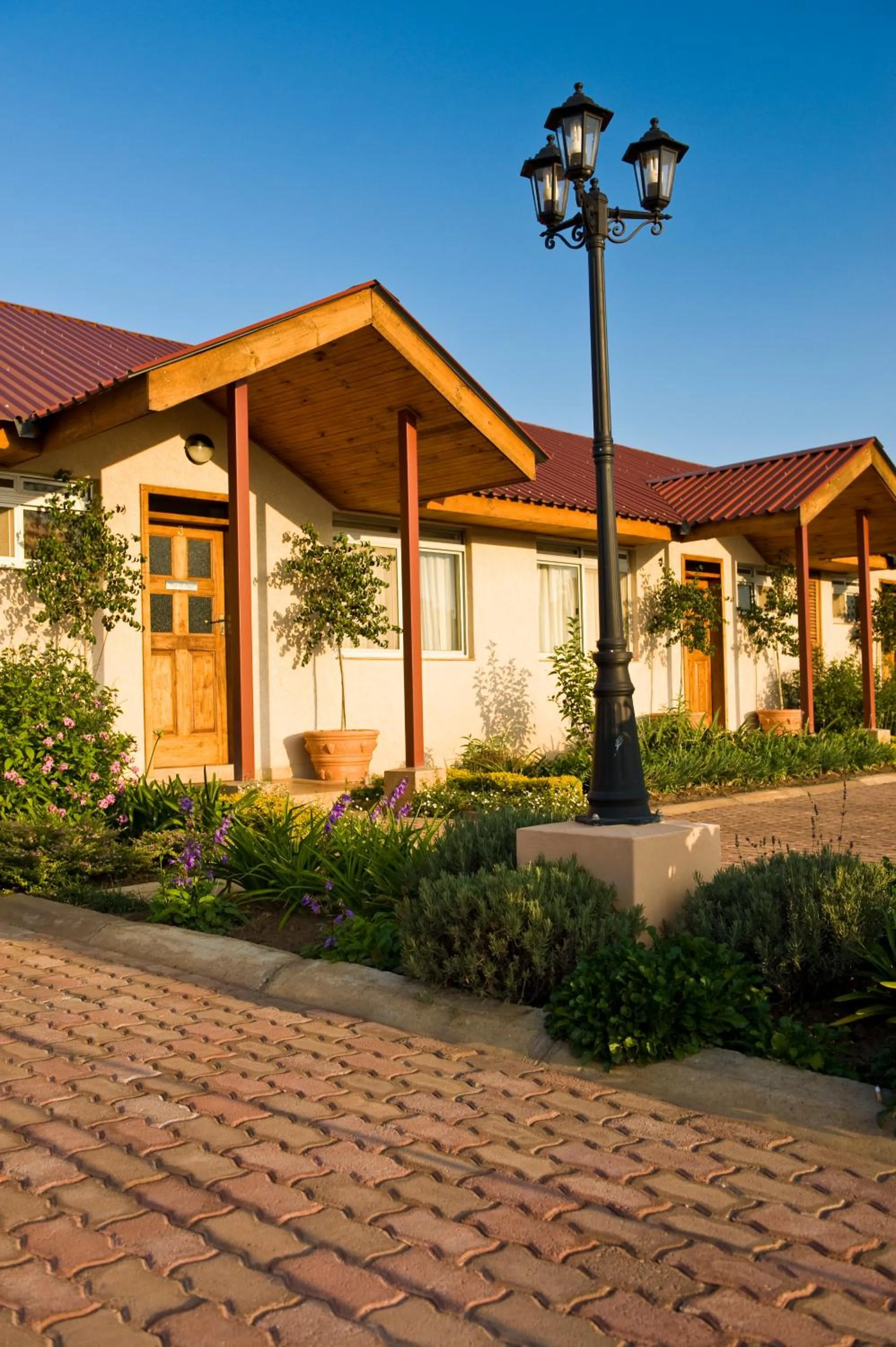 Property building in Shakespeare Court Serviced Apartments