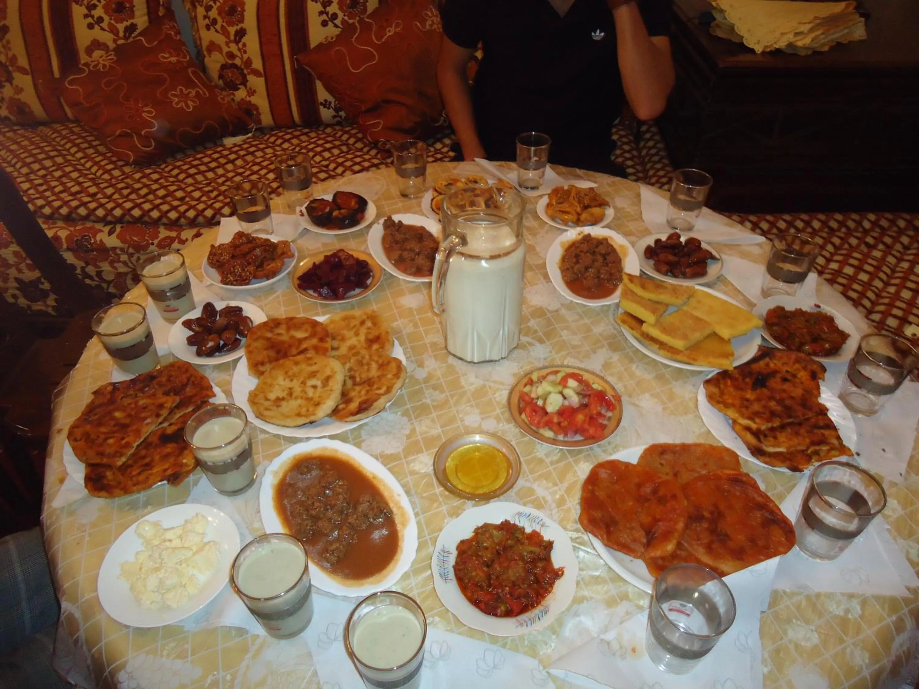 Restaurant/places to eat in Tahla Garden