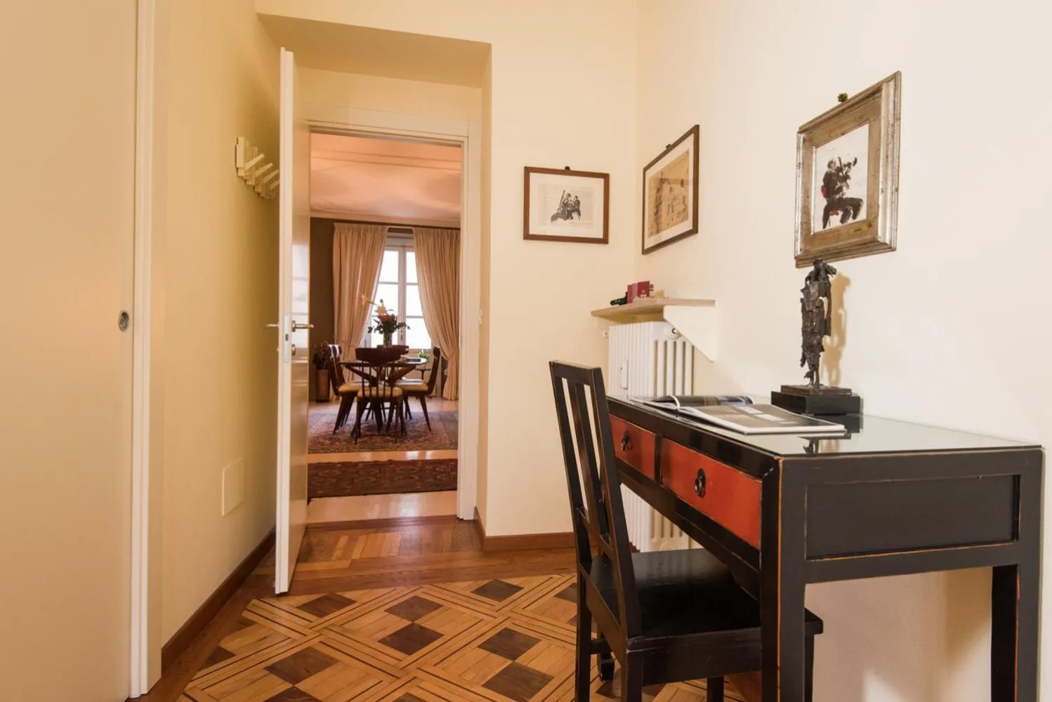 Photo of the whole room in Il Gioiellino