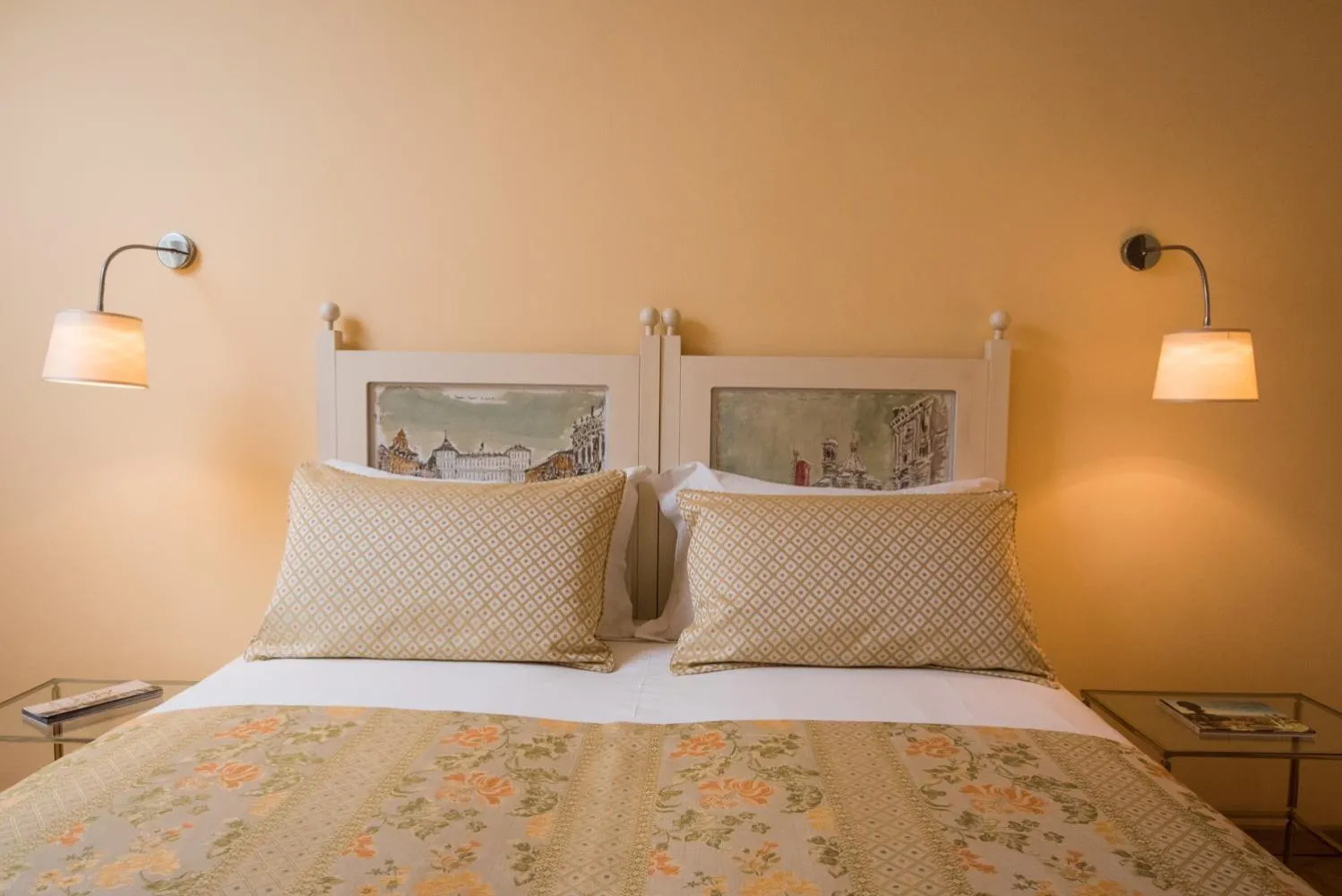 Decorative detail, Bed in Il Gioiellino