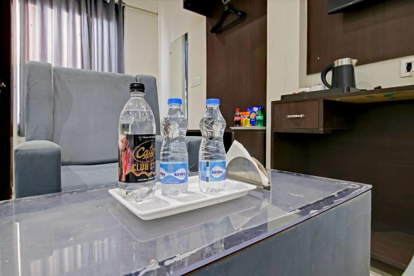 Hotel De Hocks Deluxe - New Delhi Railway Station