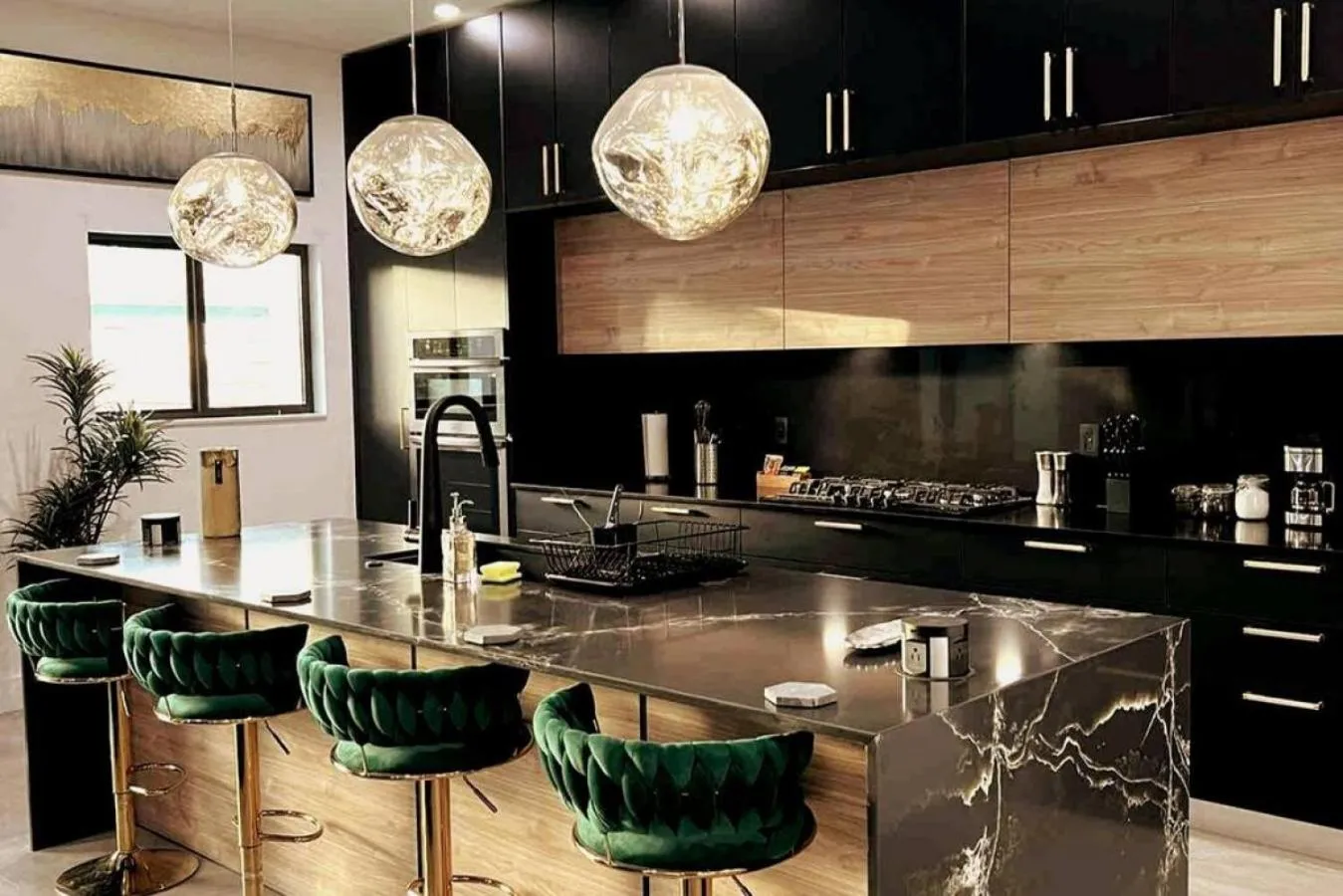 Kitchen or kitchenette in The Elements Home with 2 Pools