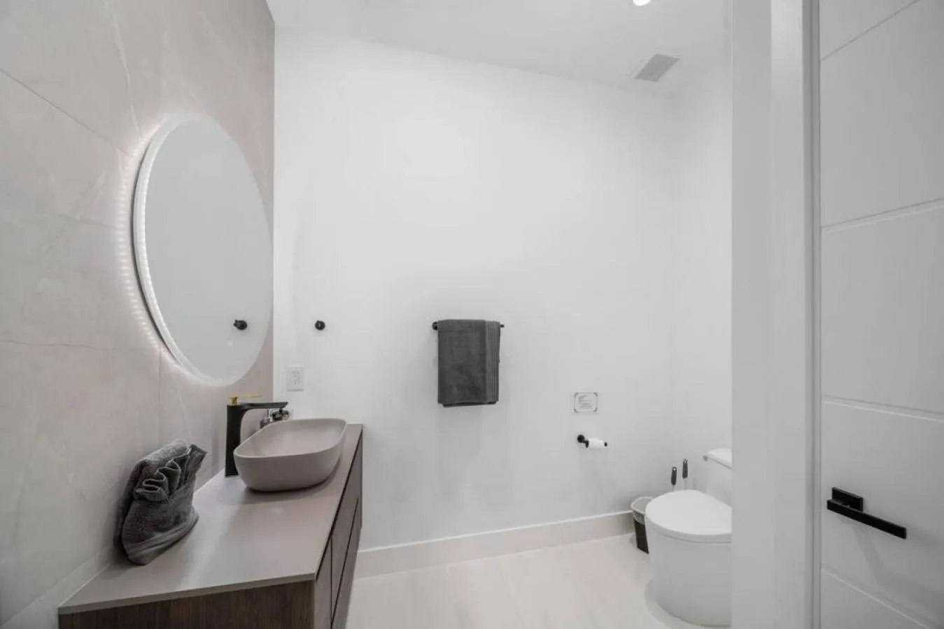 Bathroom in The Elements Home with 2 Pools