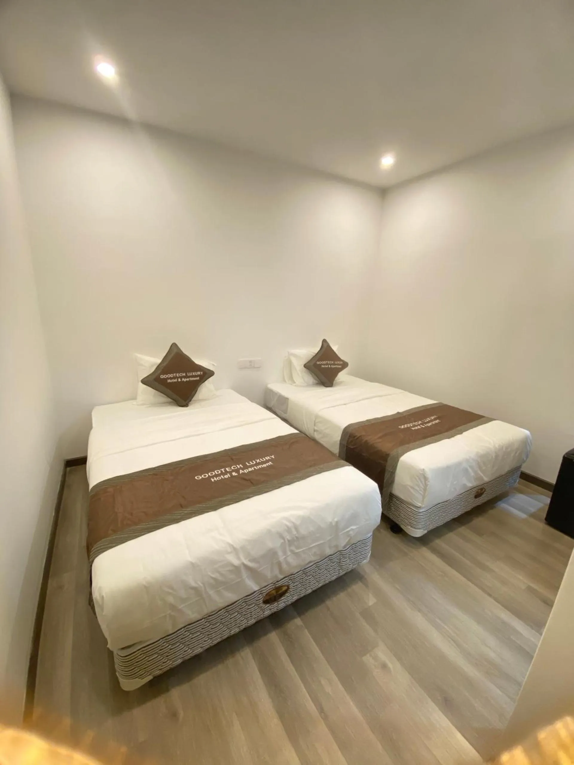 Bed in GOODTECH LUXURY Hotel & Apartment