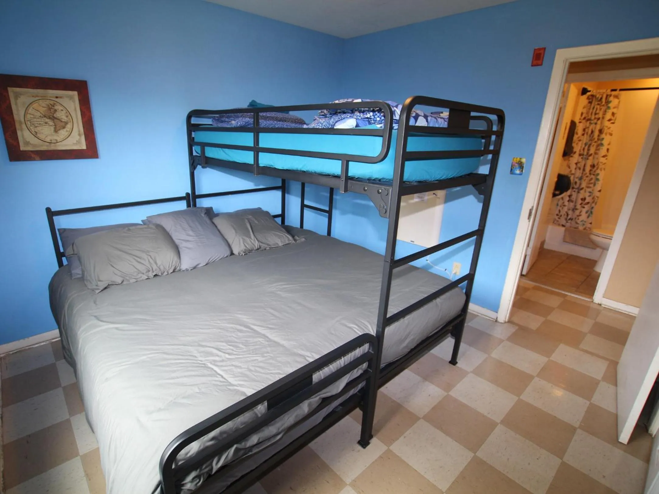 Bed in HI Point Montara Lighthouse