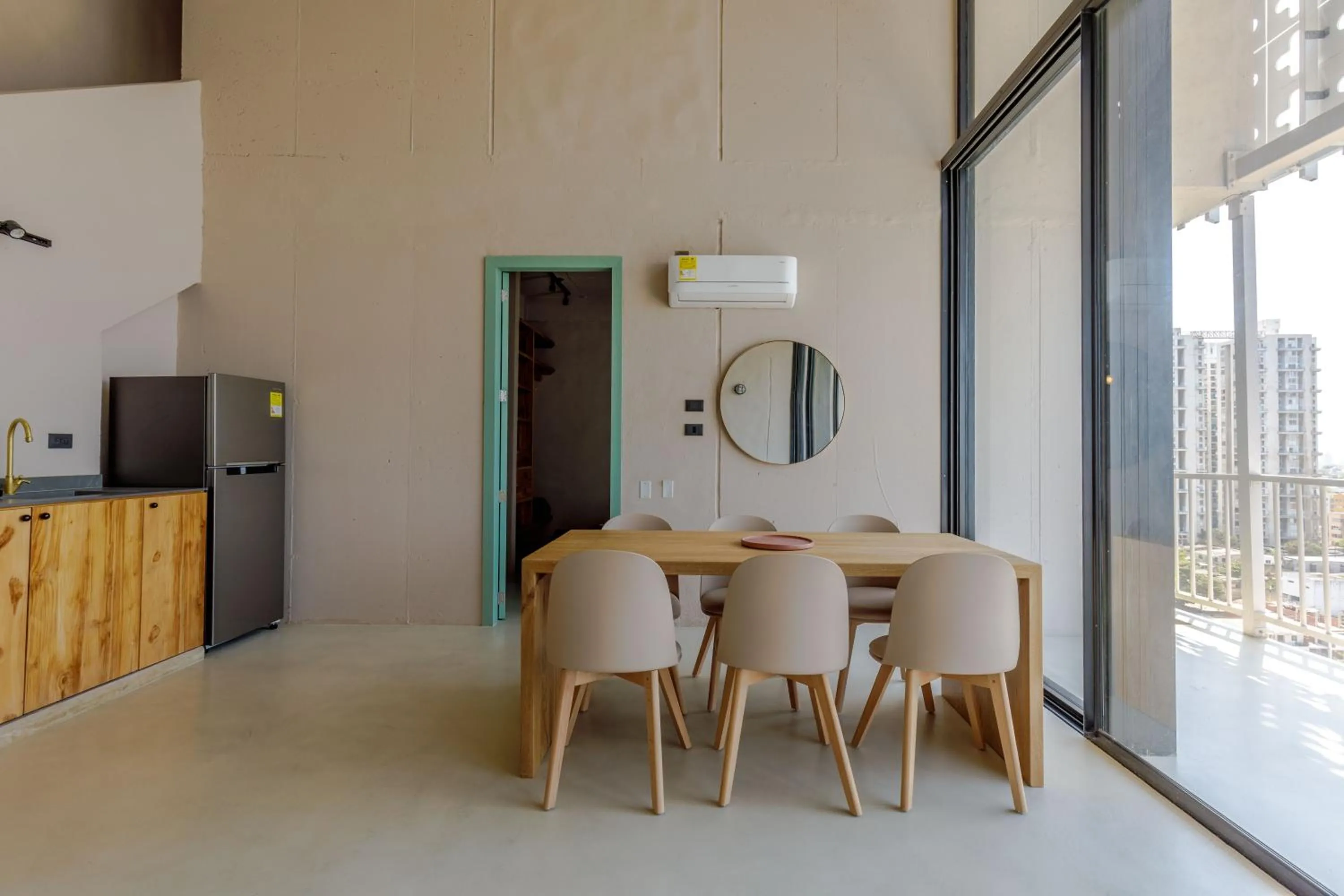 Dining area in Bondo Estudio