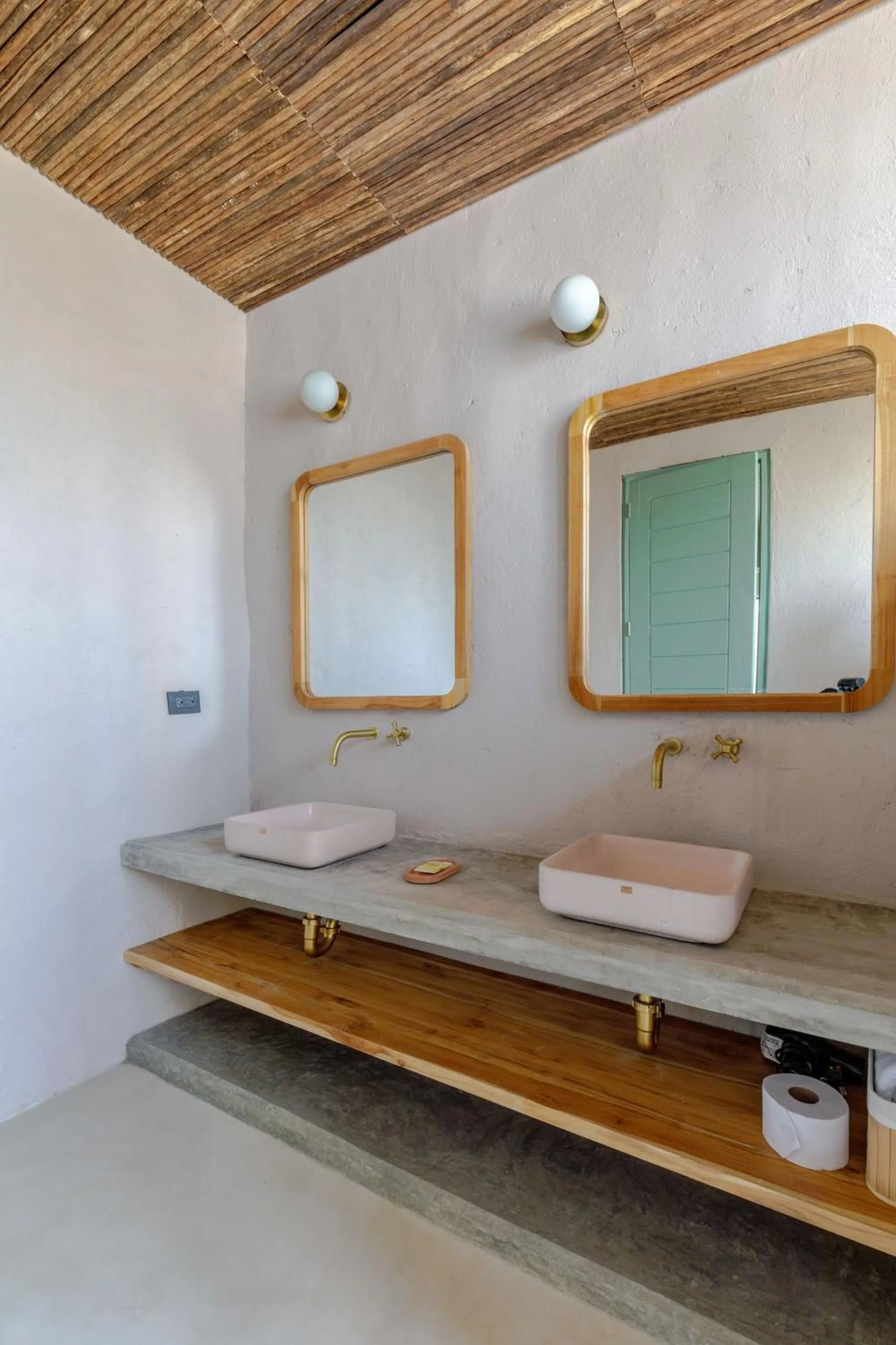 Bathroom in Bondo Estudio