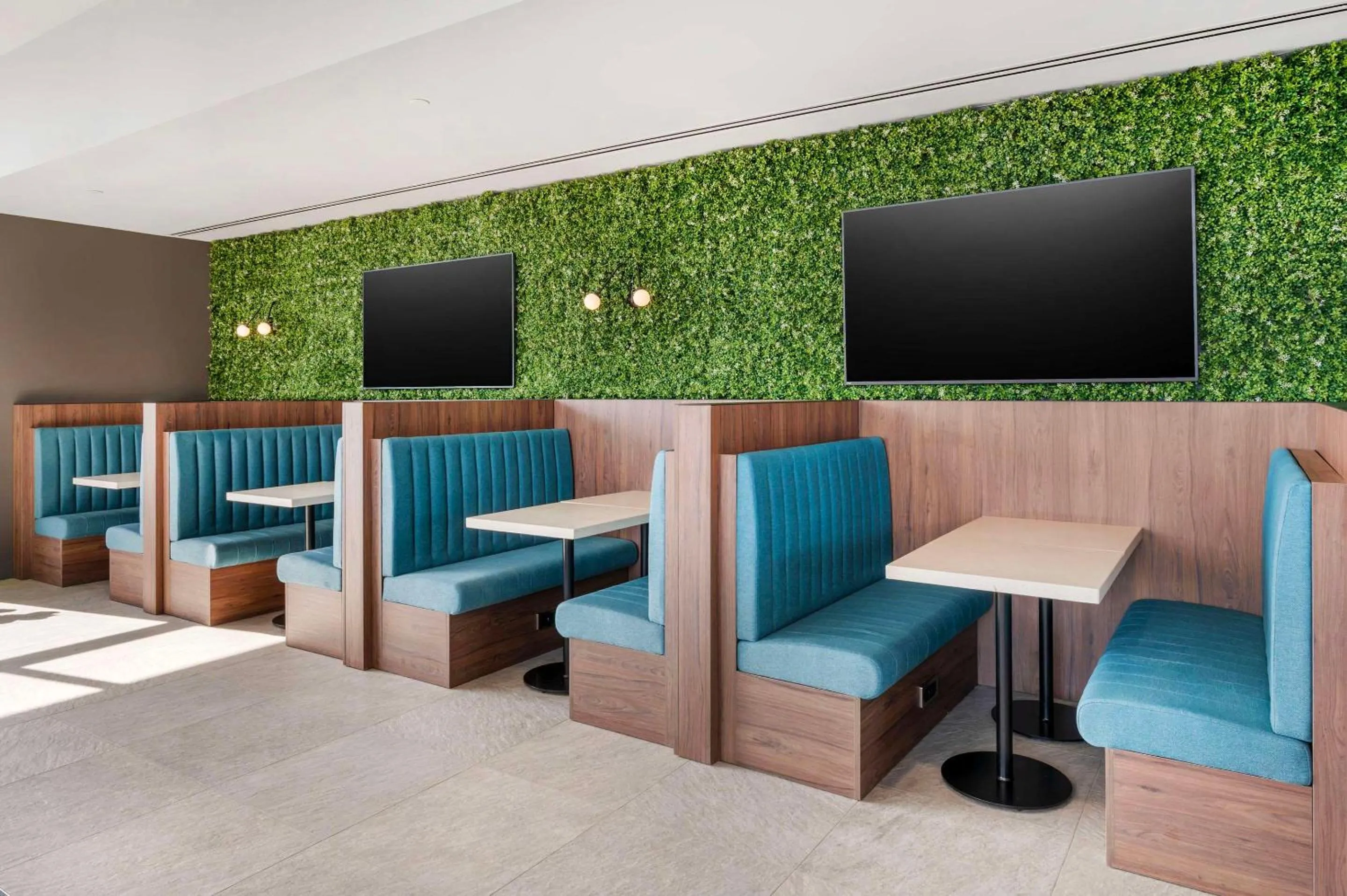 Restaurant/places to eat in Cambria Hotel Nashville Midtown