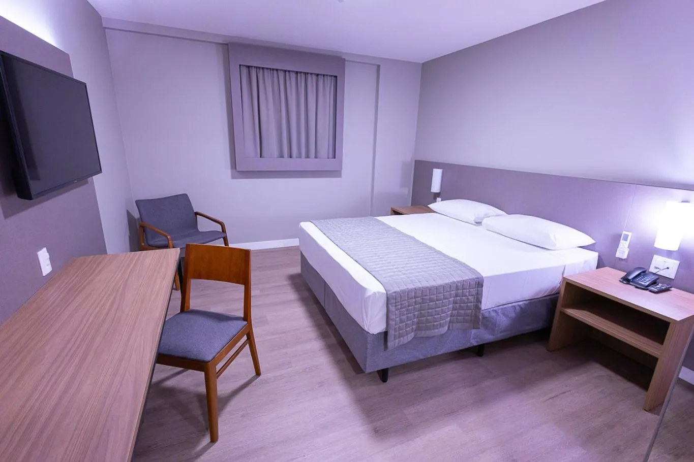 hair dresser, Bed in Hotel Caiuá Blumenau