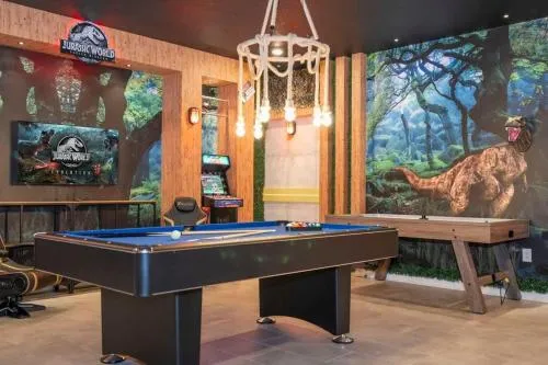 Gorgeous 9Bd with Pool and GameRoom at Champions Gate 9088