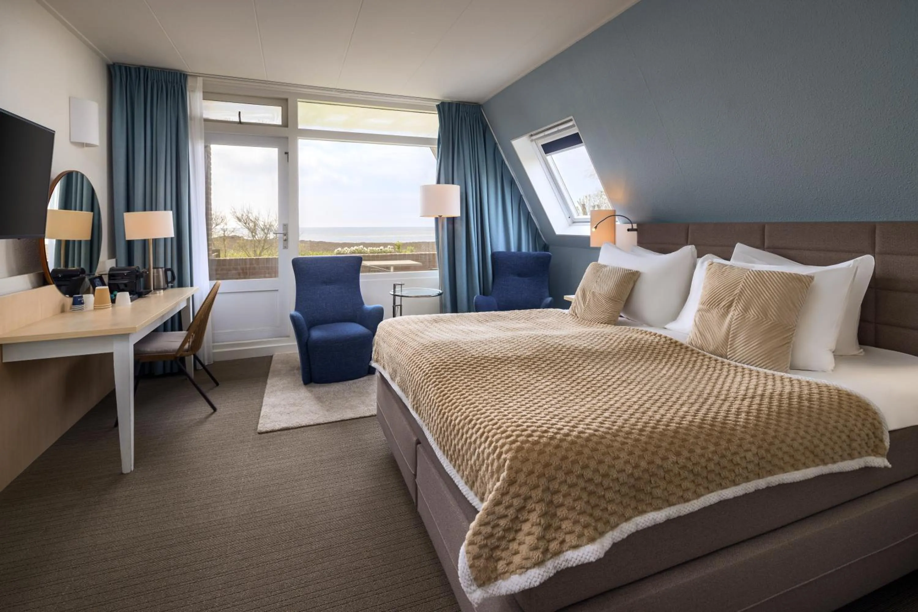 Bed in WestCord Hotel de Wadden