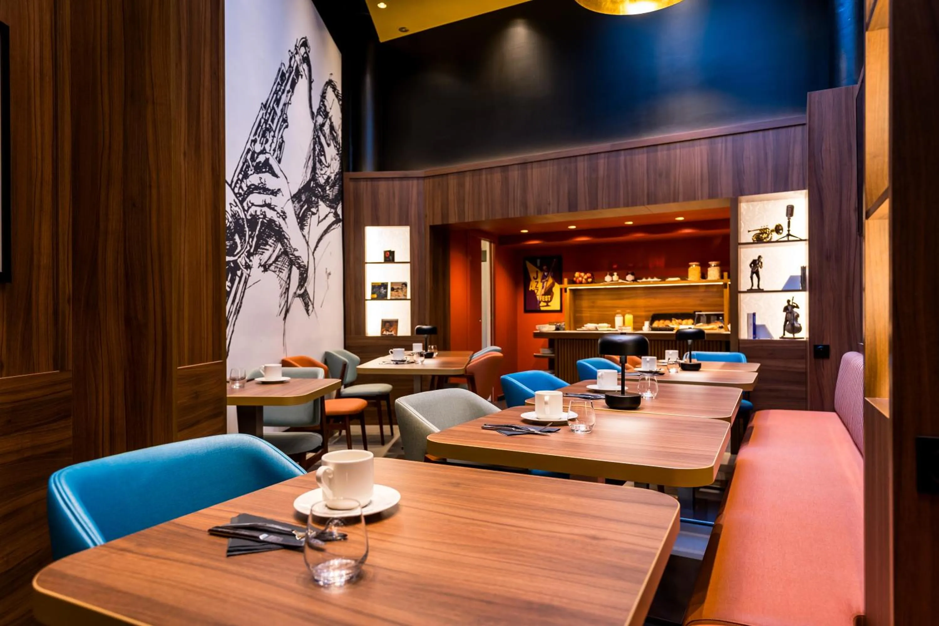 Breakfast in Hôtel Montparnasse Saint Germain