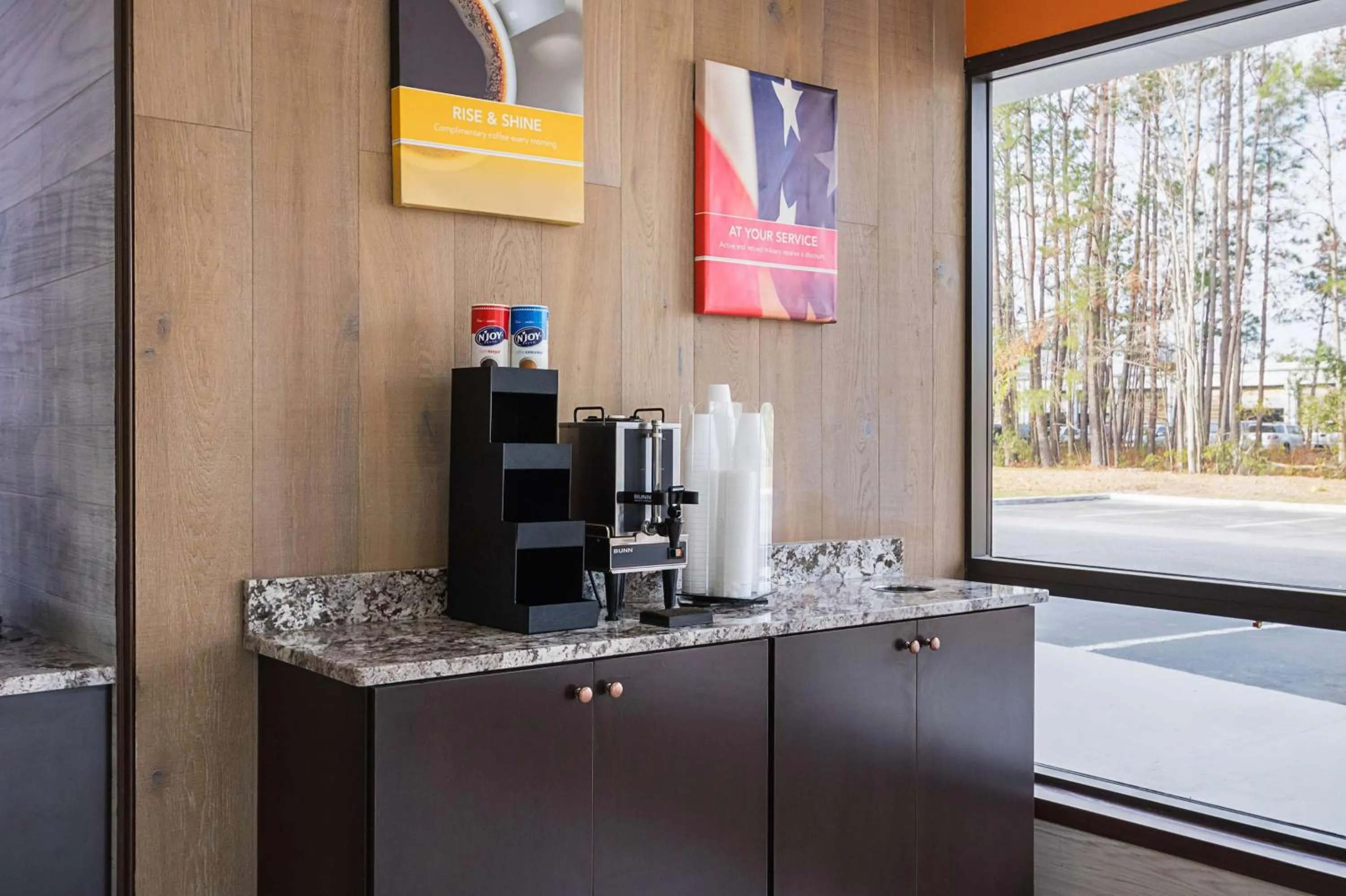 Lobby or reception in Motel 6-Savannah, GA - Midtown