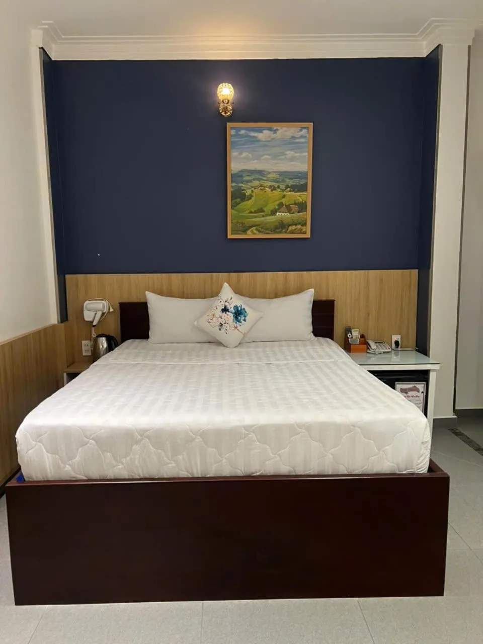 Bed in ĐÔNG NHƯ HOTEL