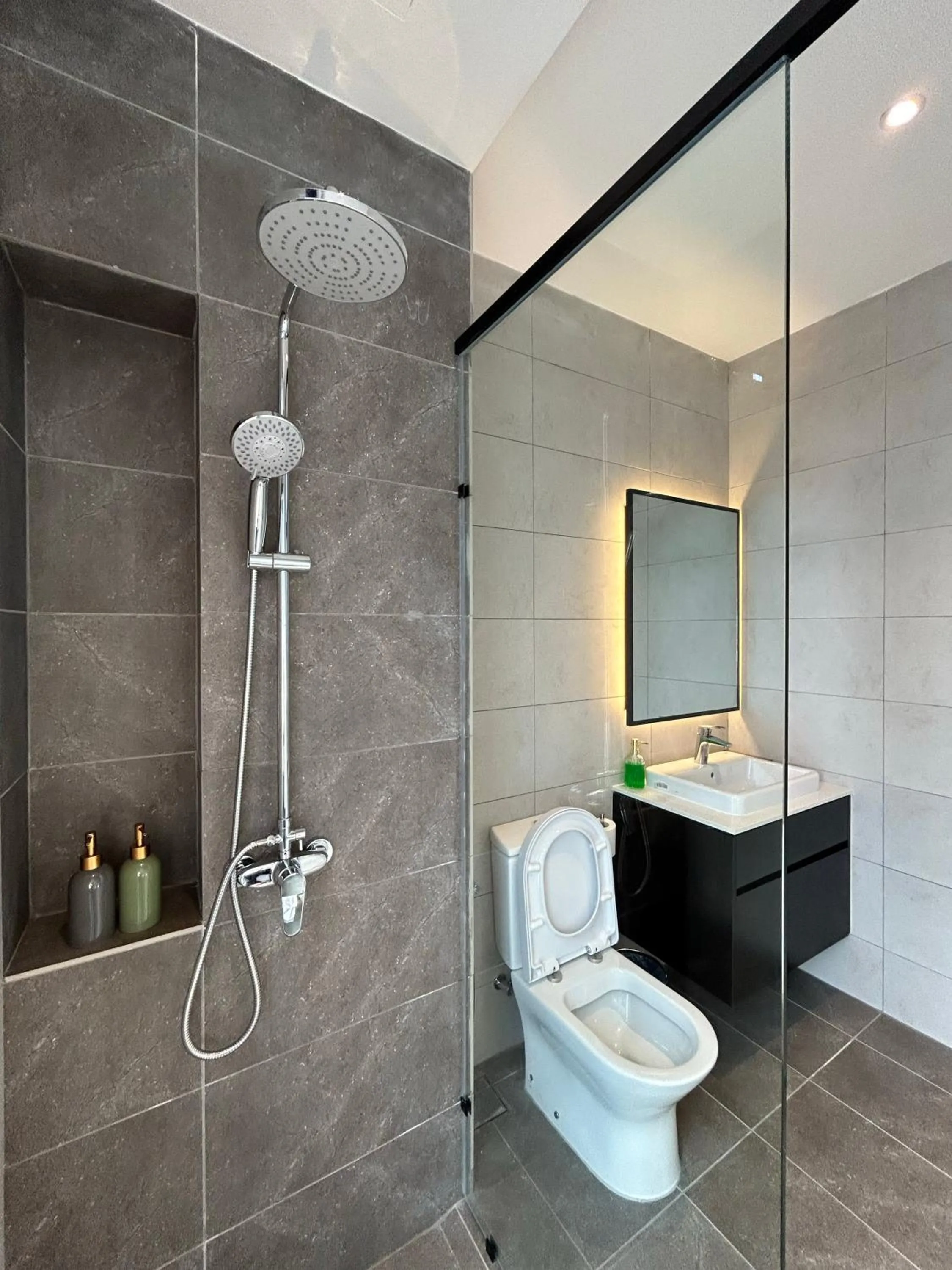 Toilet in Axon Residence at Pavilion KLCC KL Tower view by KIMIRO