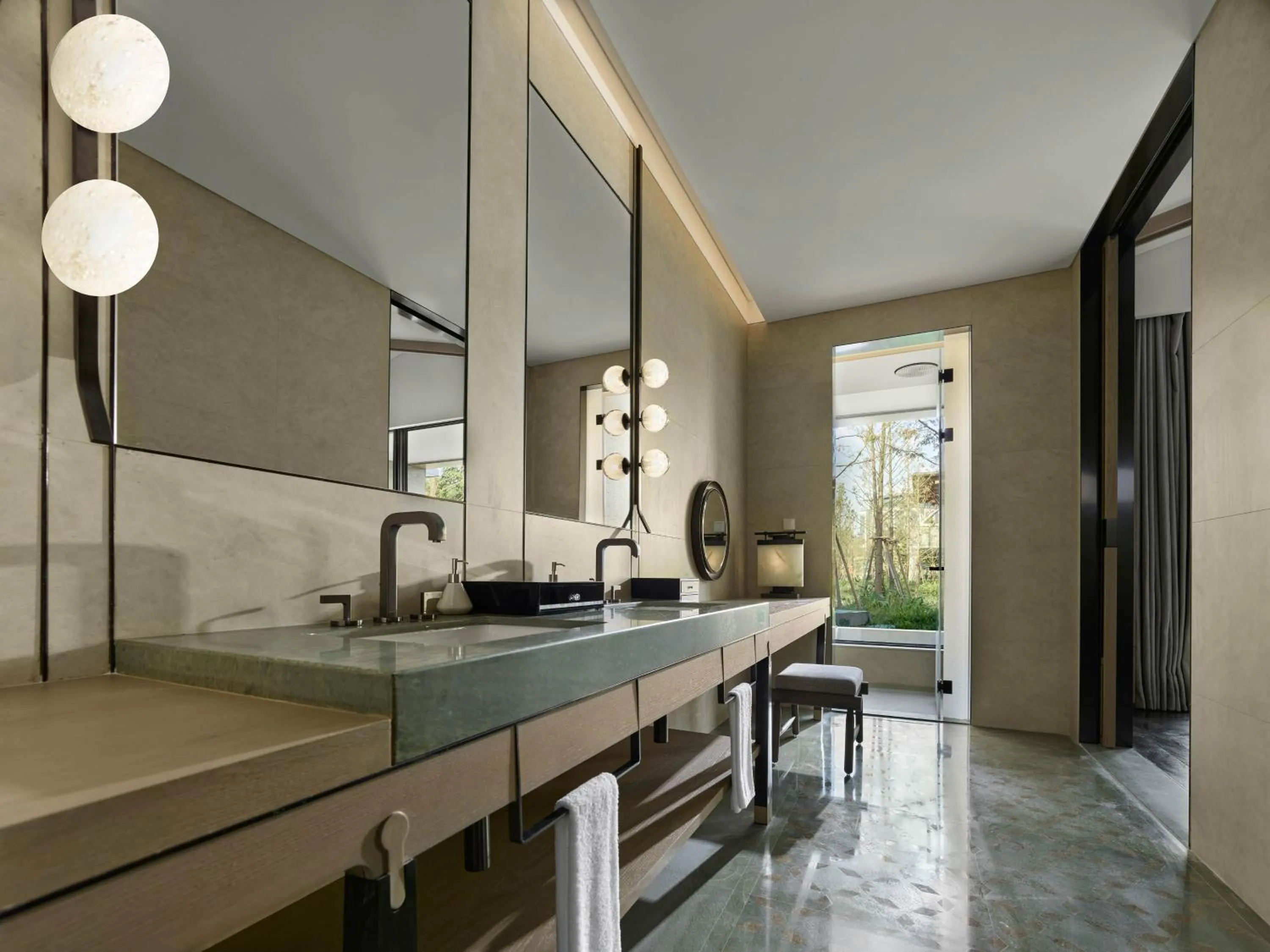 Bathroom in Banyan Tree Dongguan Songshan Lake