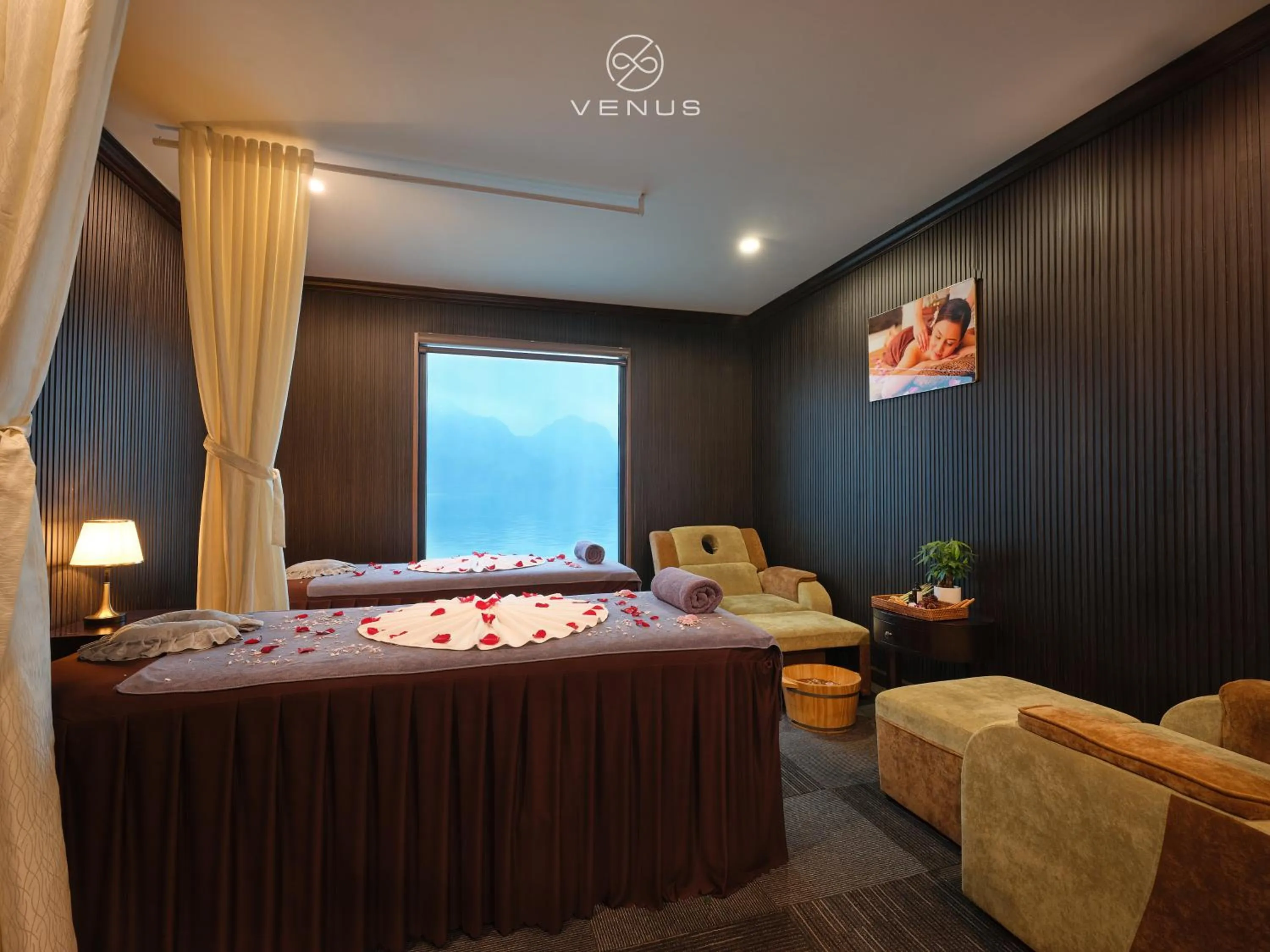 Spa and wellness centre/facilities, Bed in Venus Cruises Halong Bay by Venus Group