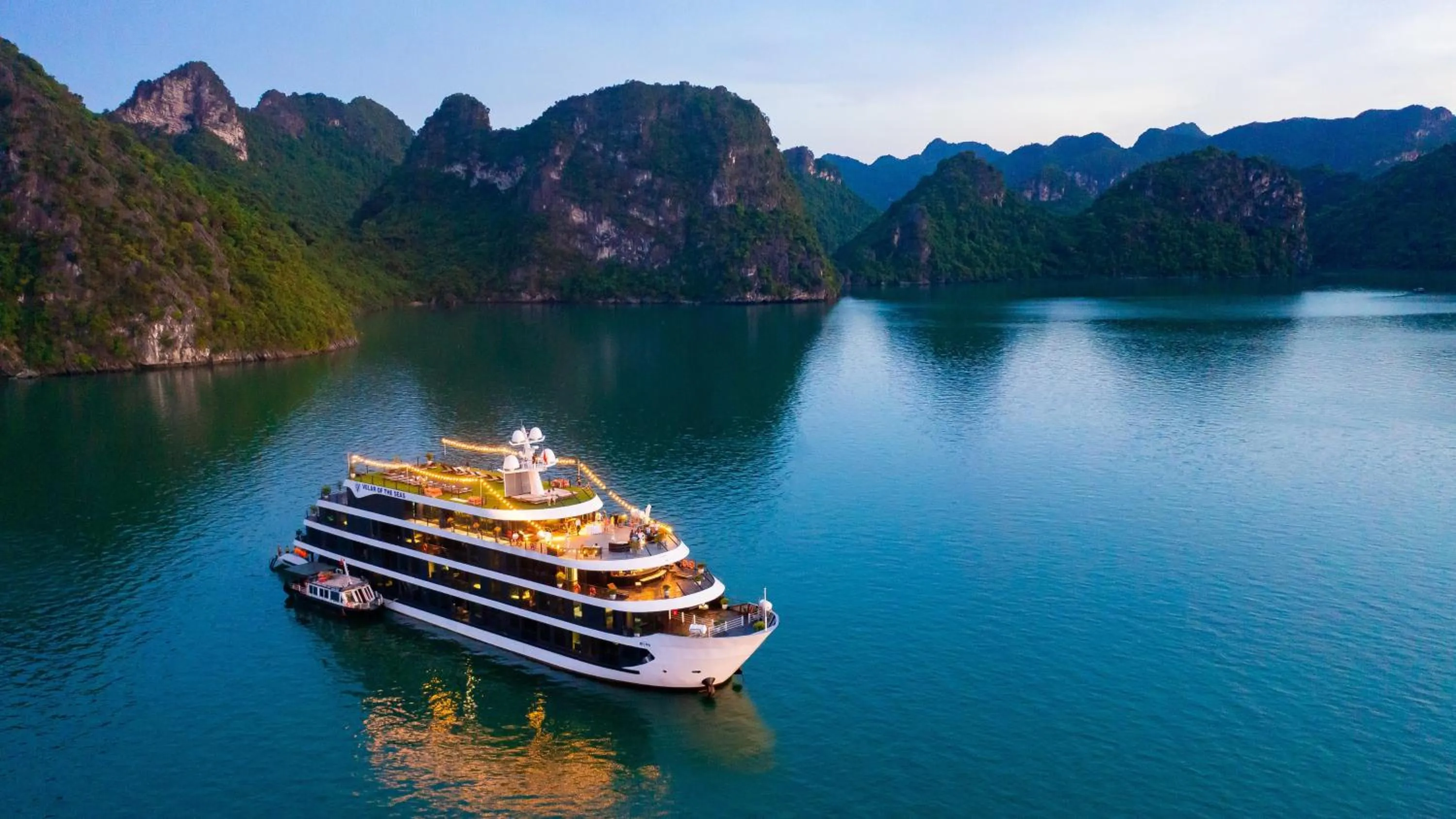 Property building in Venus Cruises Halong Bay by Venus Group