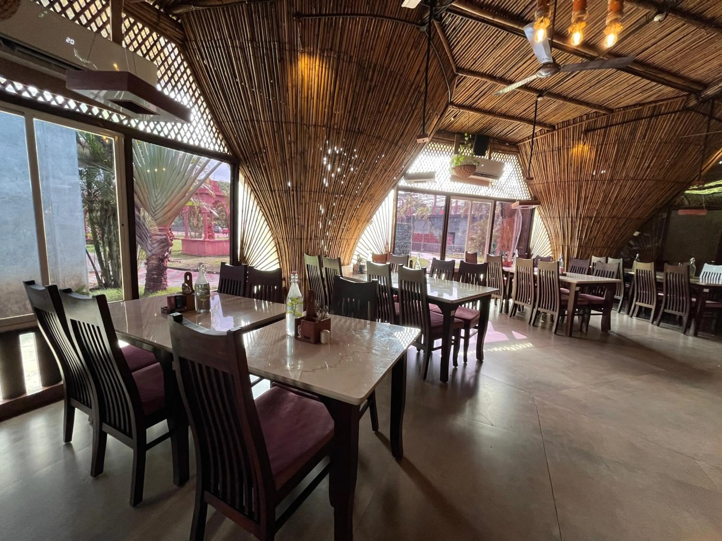 Restaurant/places to eat in DAN Resorts & Weddings