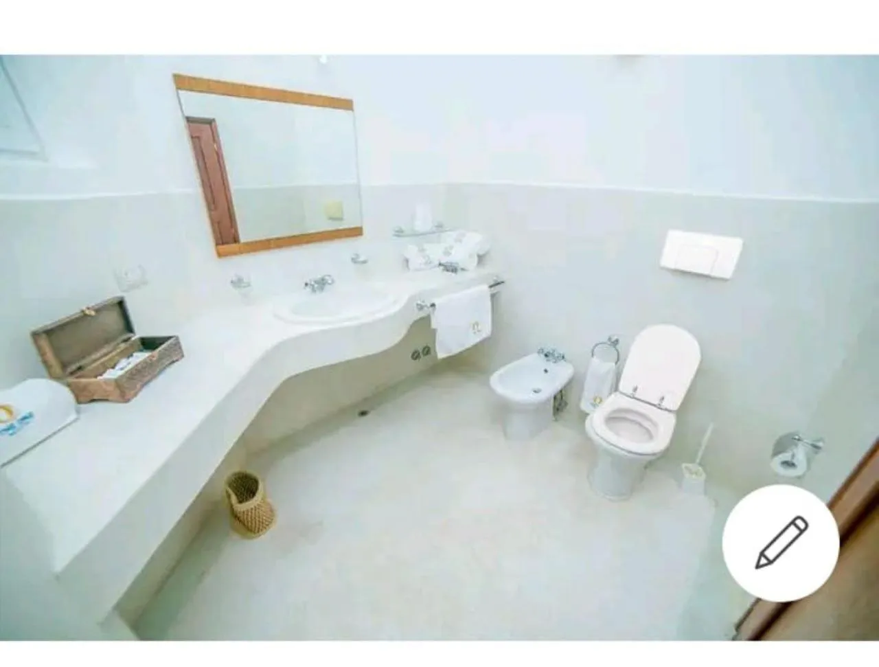 Toilet in The One, Watamu bay