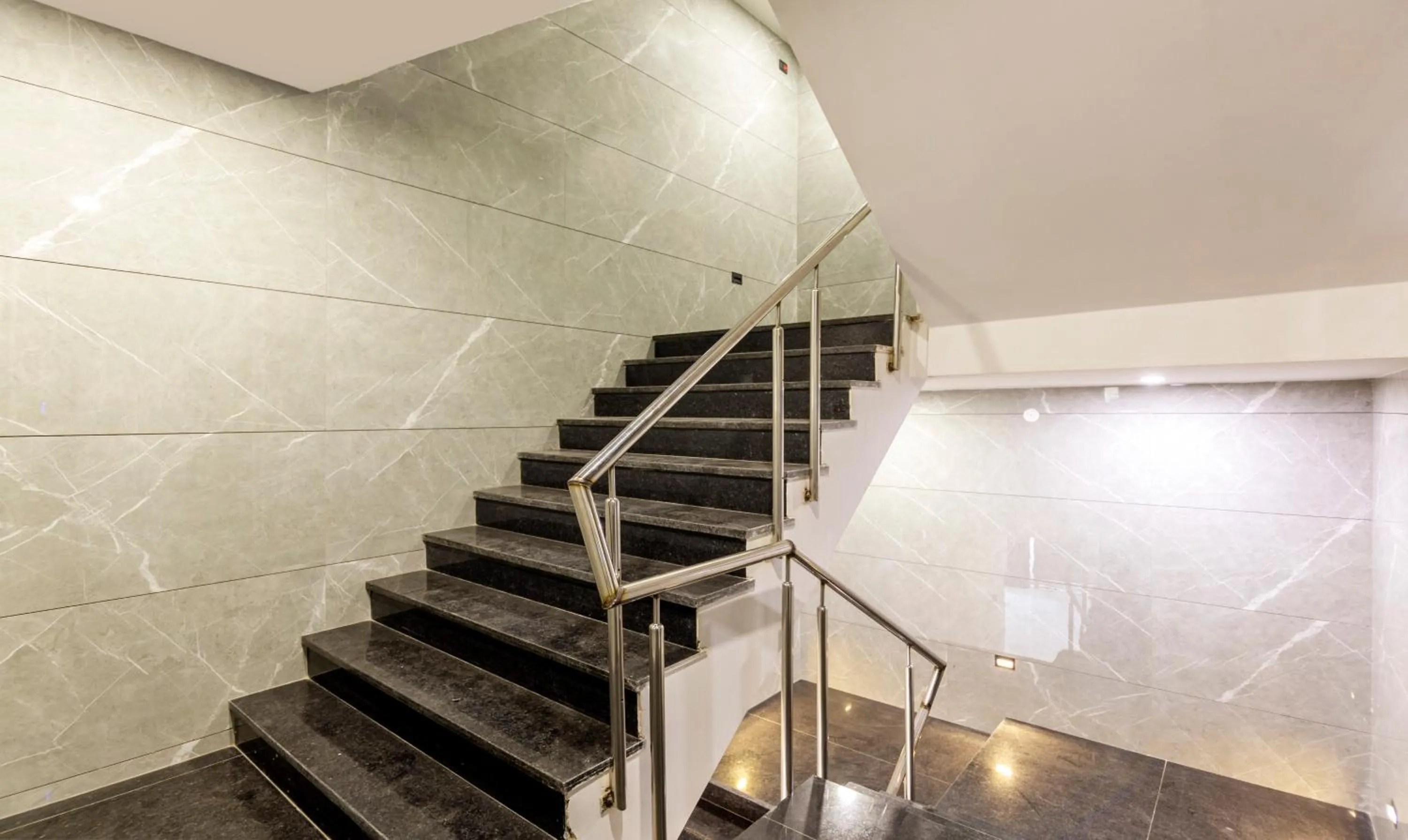 Lobby or reception in Treebo Royal Comfort