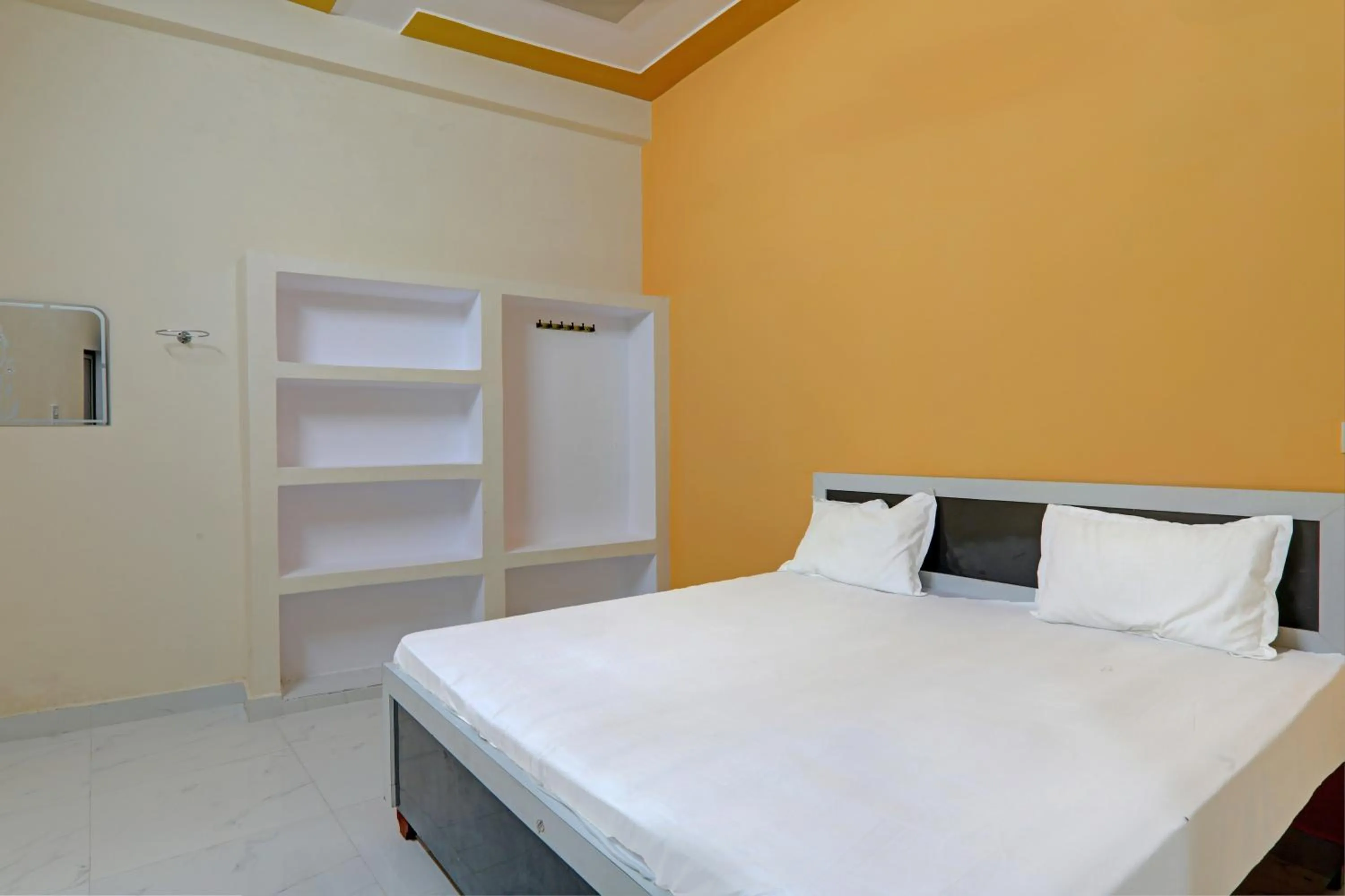 Bedroom, Bed in Hotel O Diamond