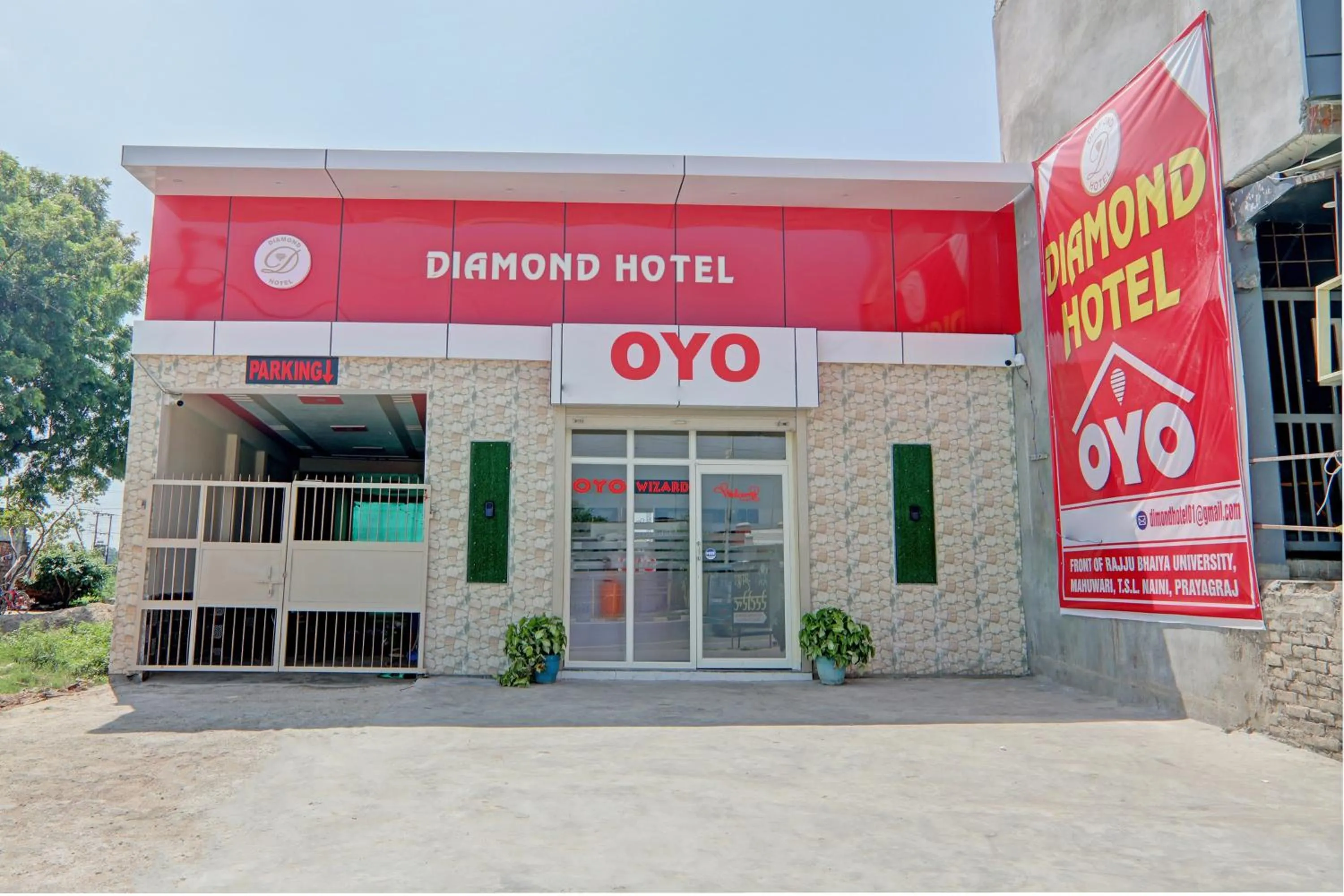 Facade/entrance in Hotel O Diamond