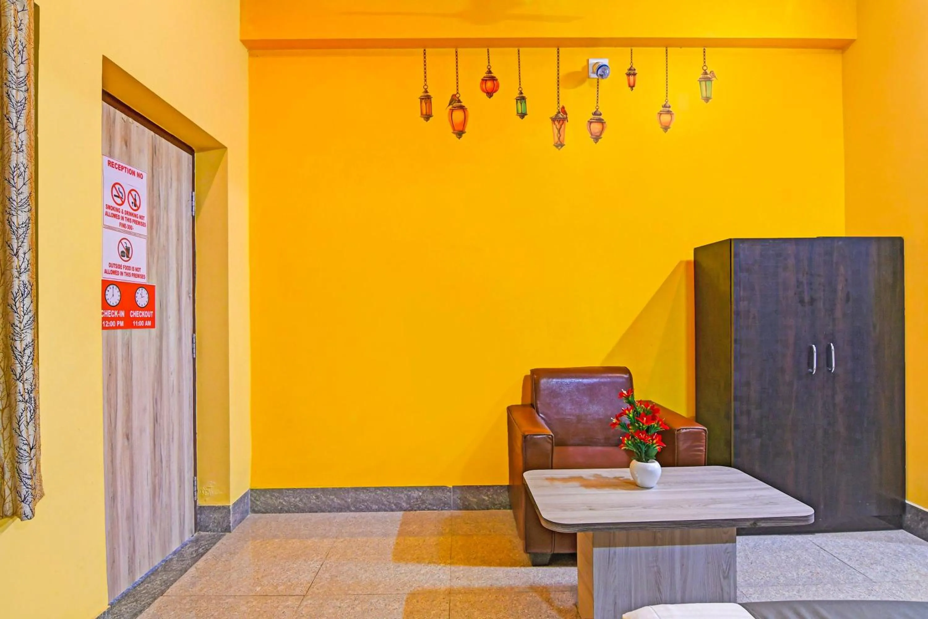 Living room in Hotel O Newmoon Inn