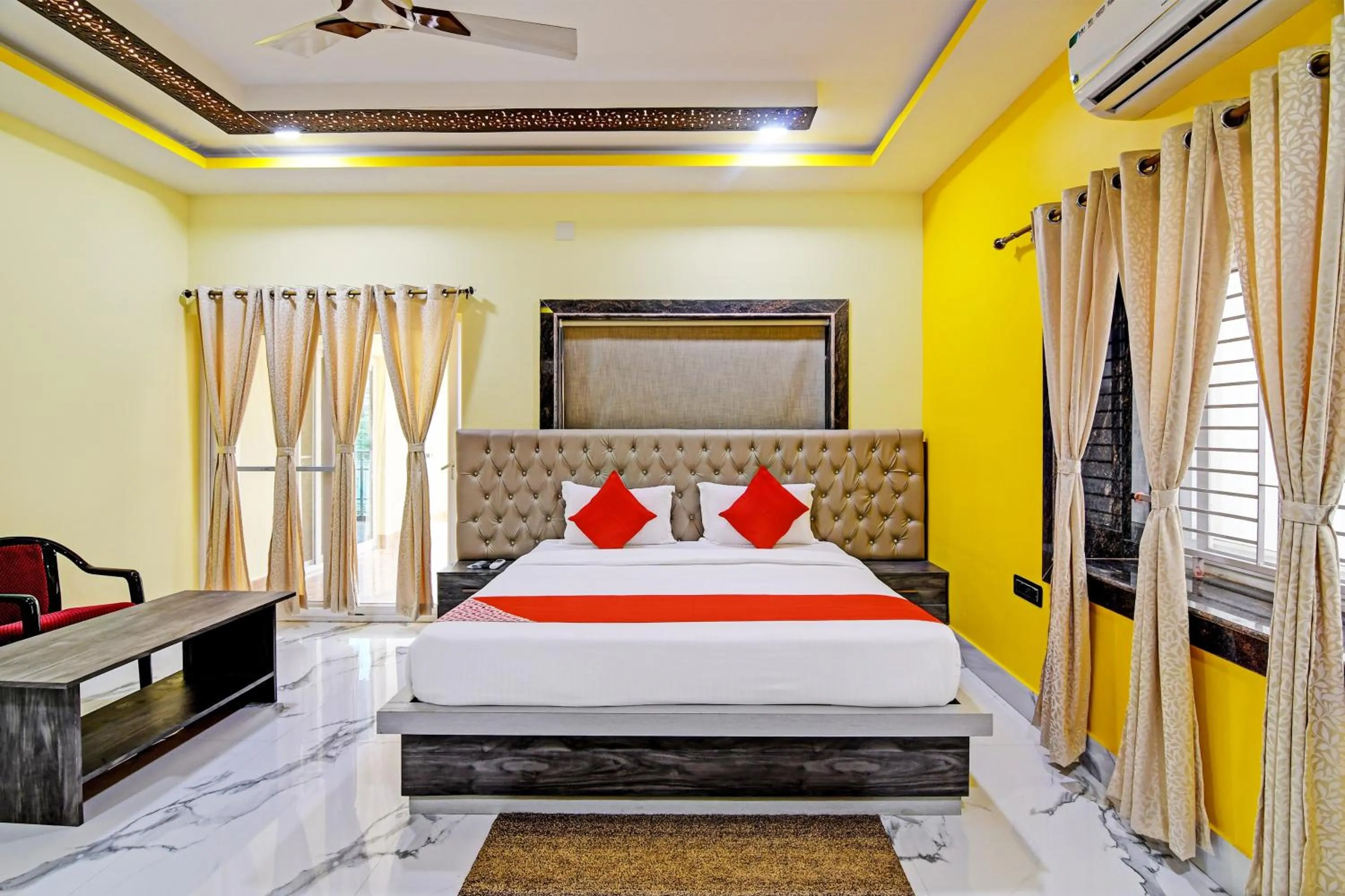Bedroom in Hotel O SRI SAI PALACE